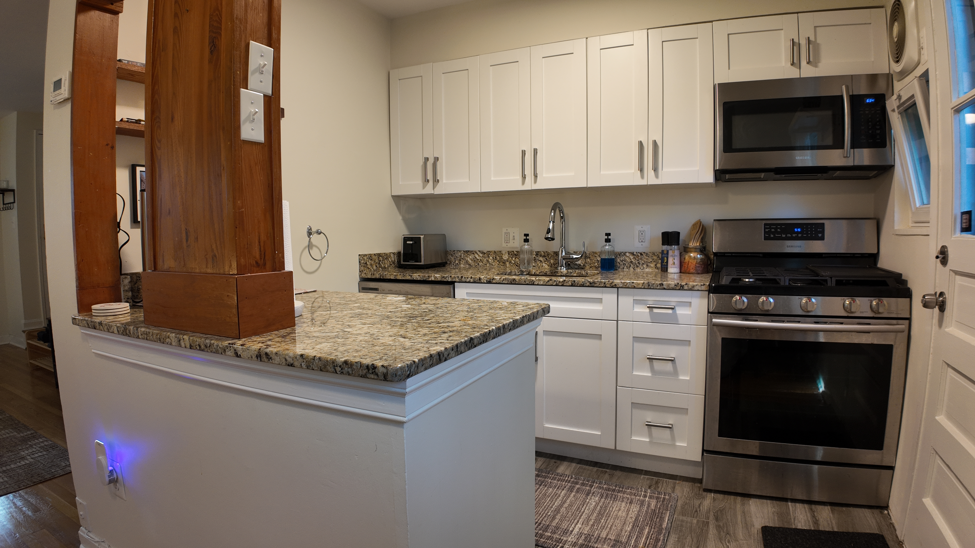 The Comforts of Home, Steps from Takoma's Coffee, Culture, Dining, and Metro - Photo 10