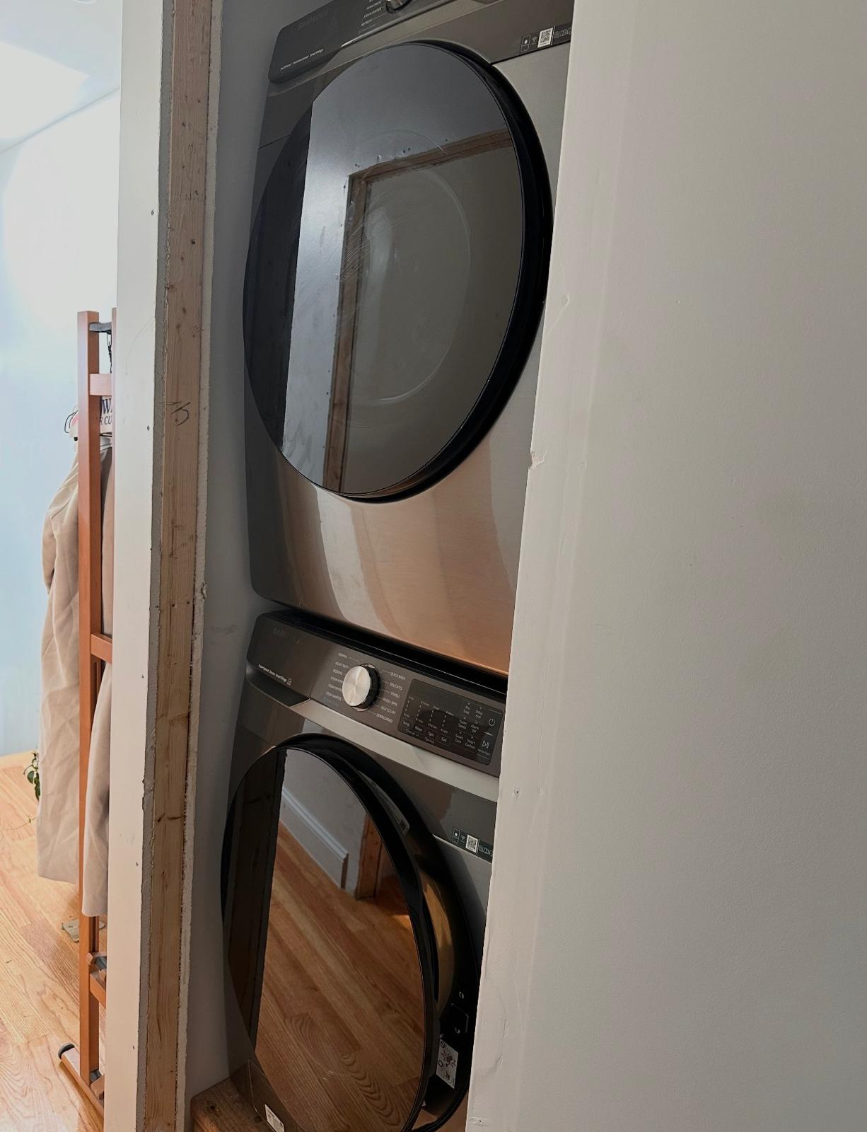 ***Room for Rent*** Bright and Sunny*** Newly Renovated*** Private Home*** Many Amenities*** All Uti - Photo 6
