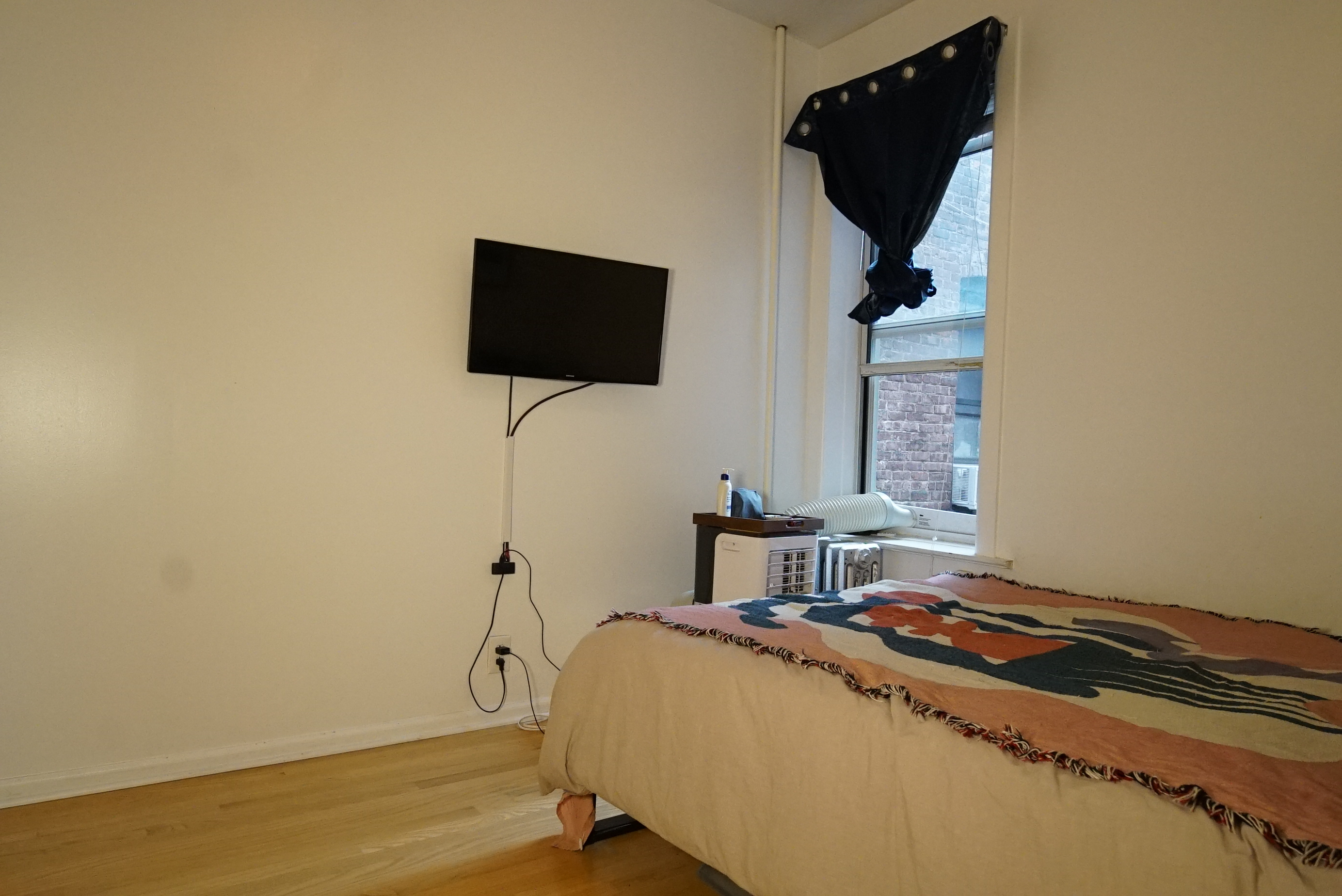 Furnished 2BR in Ridgewood, Queens. 3 Blocks to the M Train. Jan-Mar 2027 - Photo 7