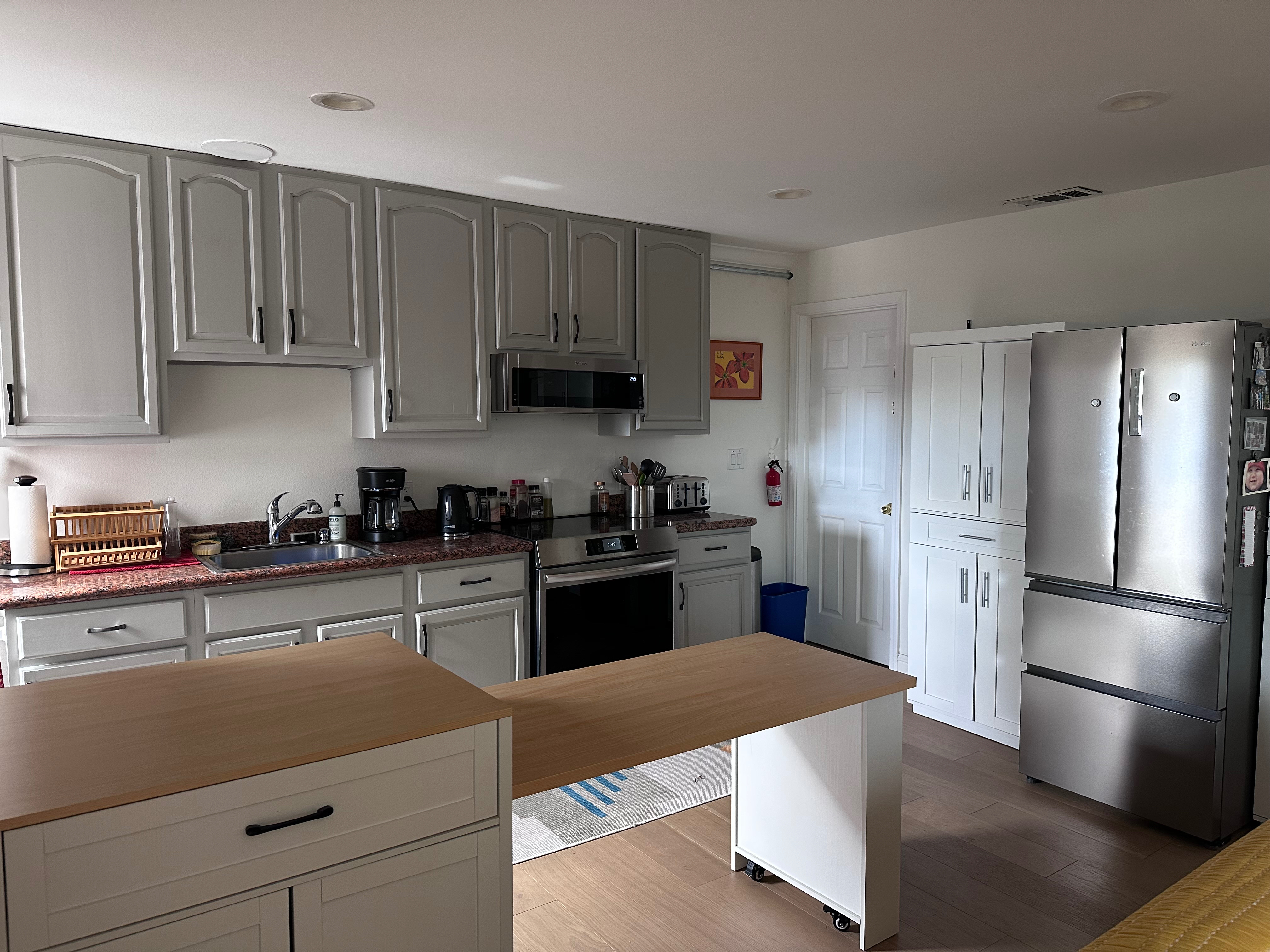 High ceiling 1-bed entire apt w/ private outdoor patio - Photo 2