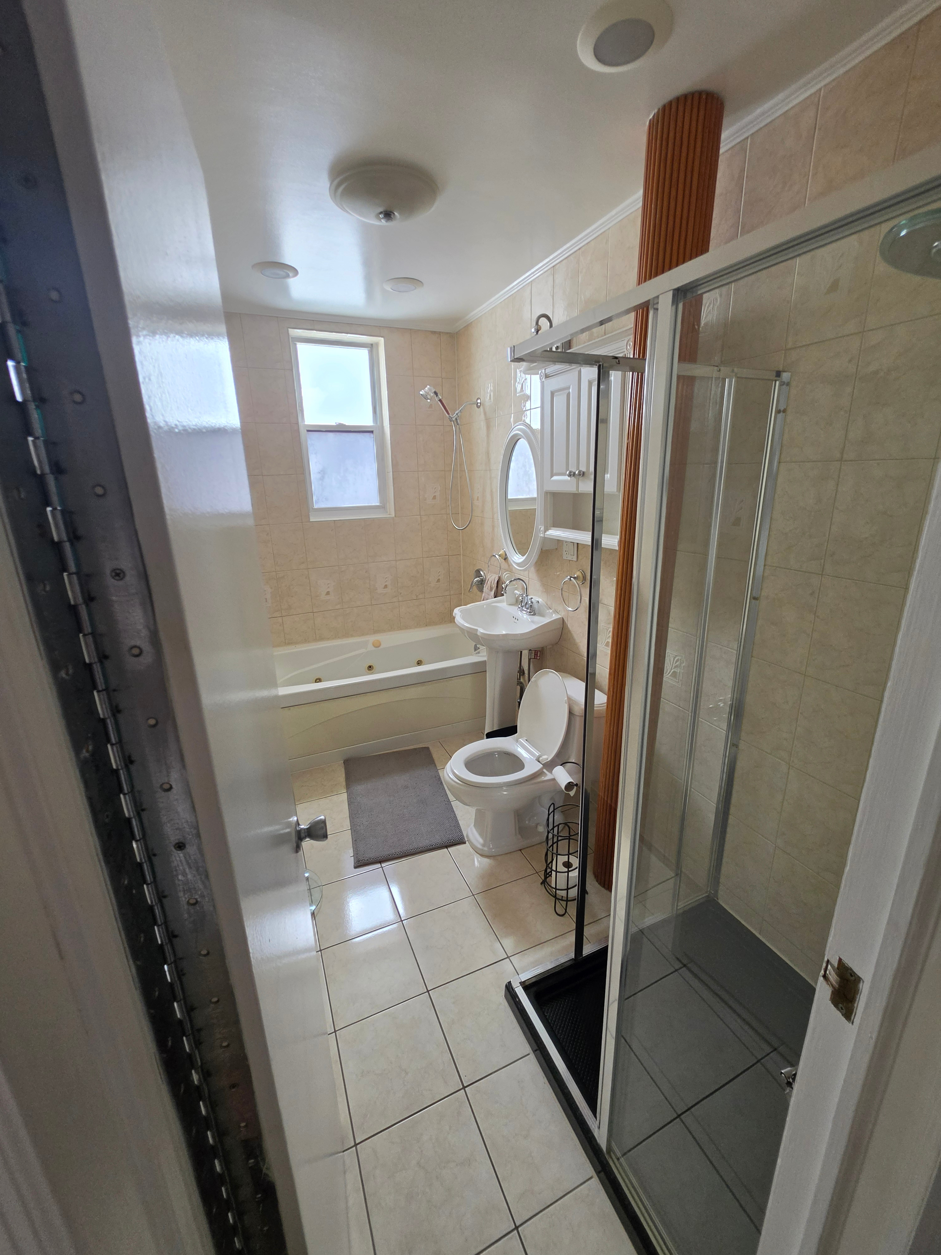 Quiet 2BR Floor-Through Suite | Hydro-Spa Bath & Office | Near Maimonides & NYU Langone - Photo 4