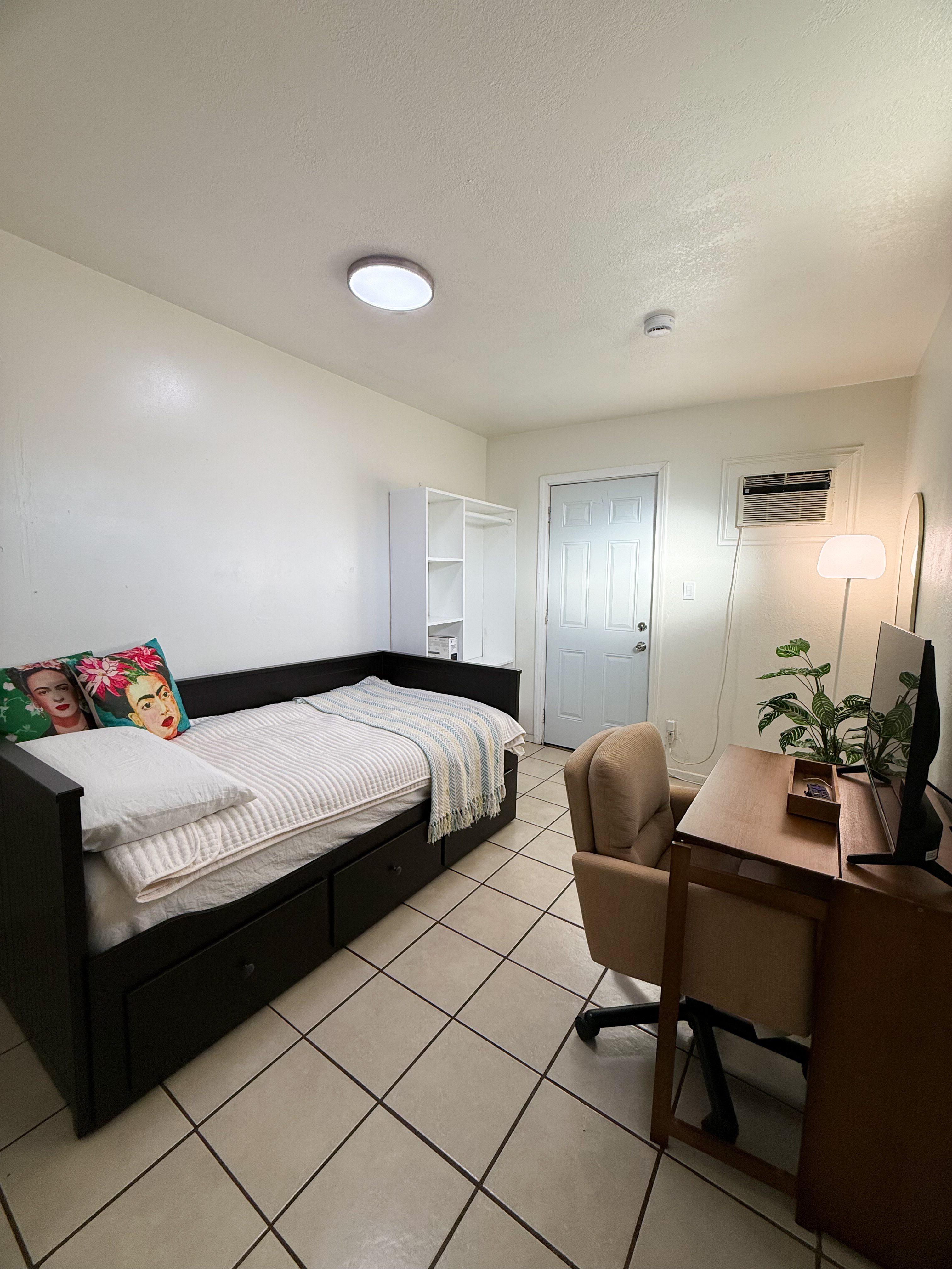 Private Studio near LAMC/USC Keck,DTLA - Photo 2