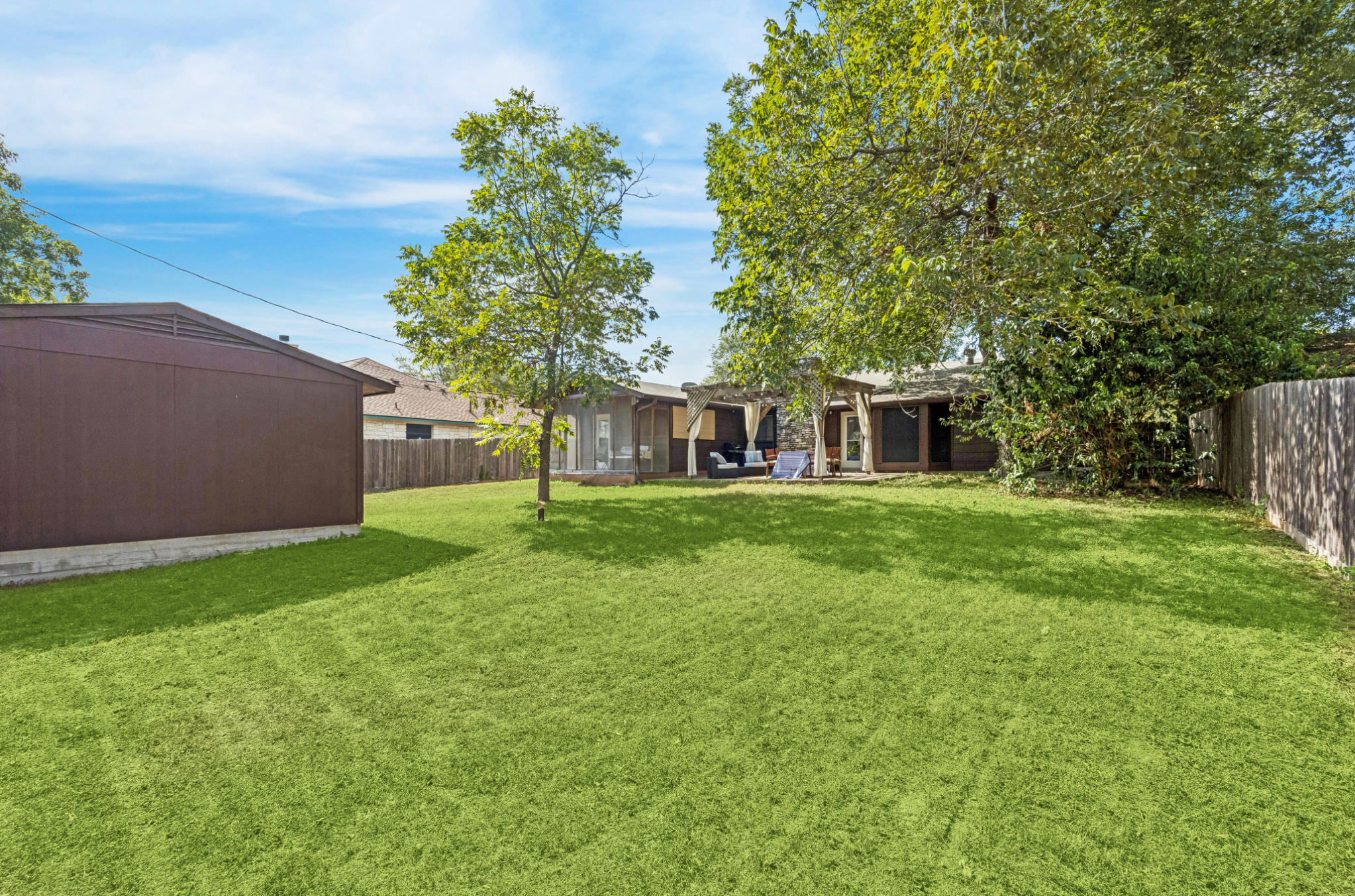 Furnished 3BR/2BA | Large Fenced Yard + Bonus Flex Space - Photo 4