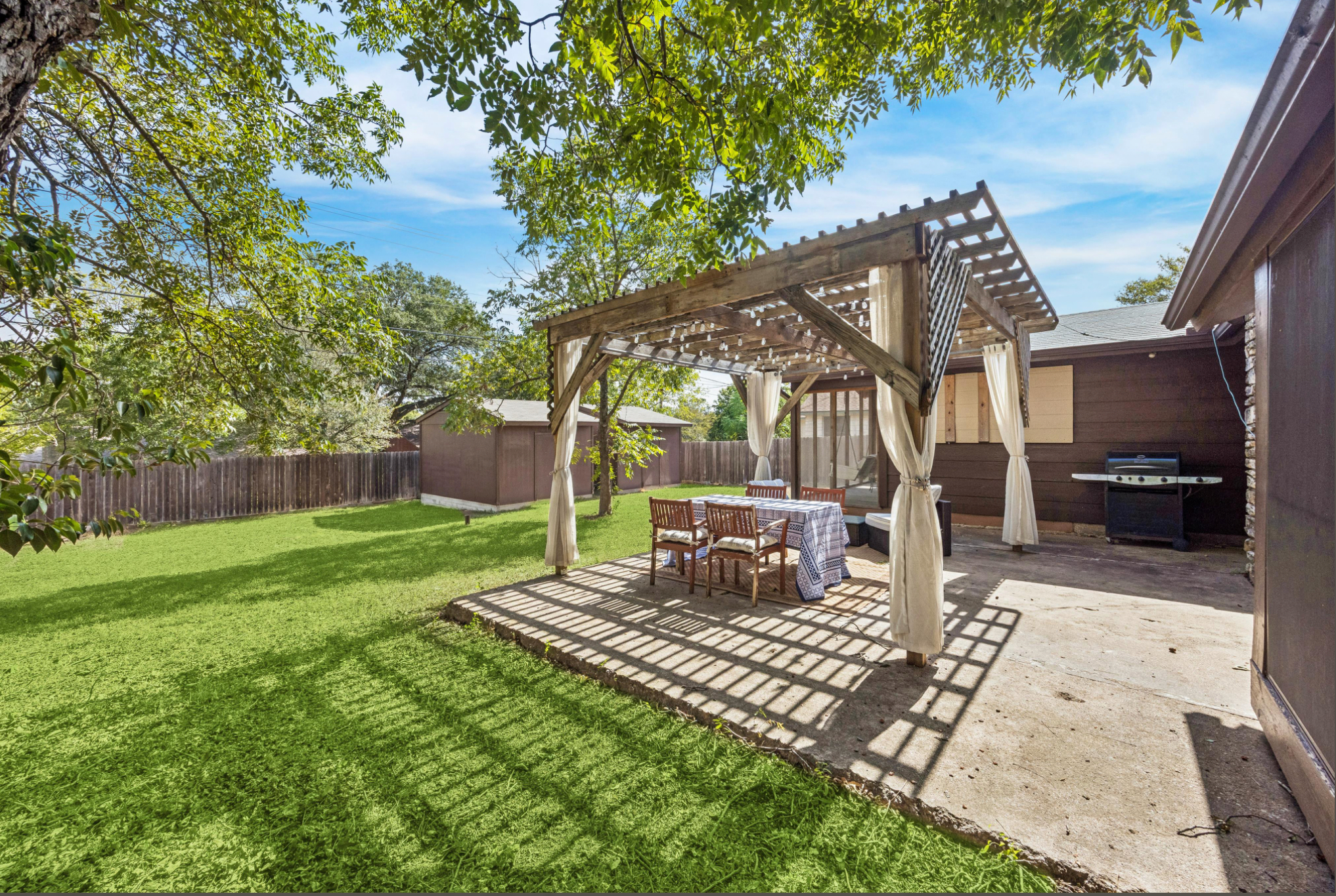 Furnished 3BR/2BA | Large Fenced Yard + Bonus Flex Space - Photo 3