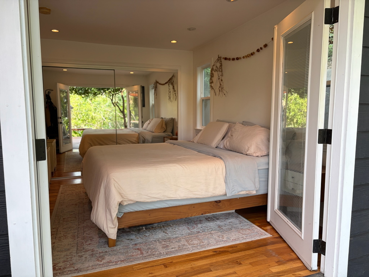 Peaceful Furnished Hillside Home Near DTLA, Highland Park & Pasadena - Photo 6