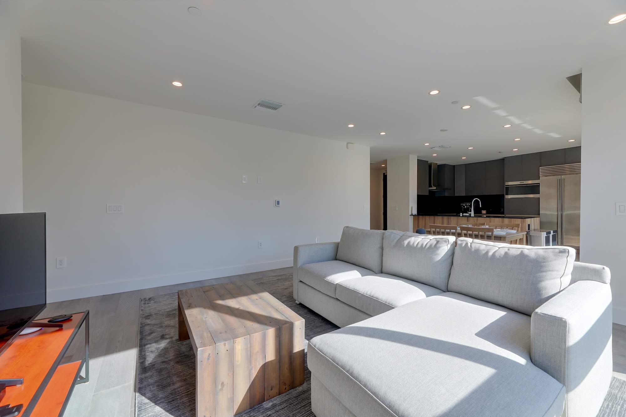 Walkable & Sleek LA Condo w/ Private Office - 593875 - Photo 6