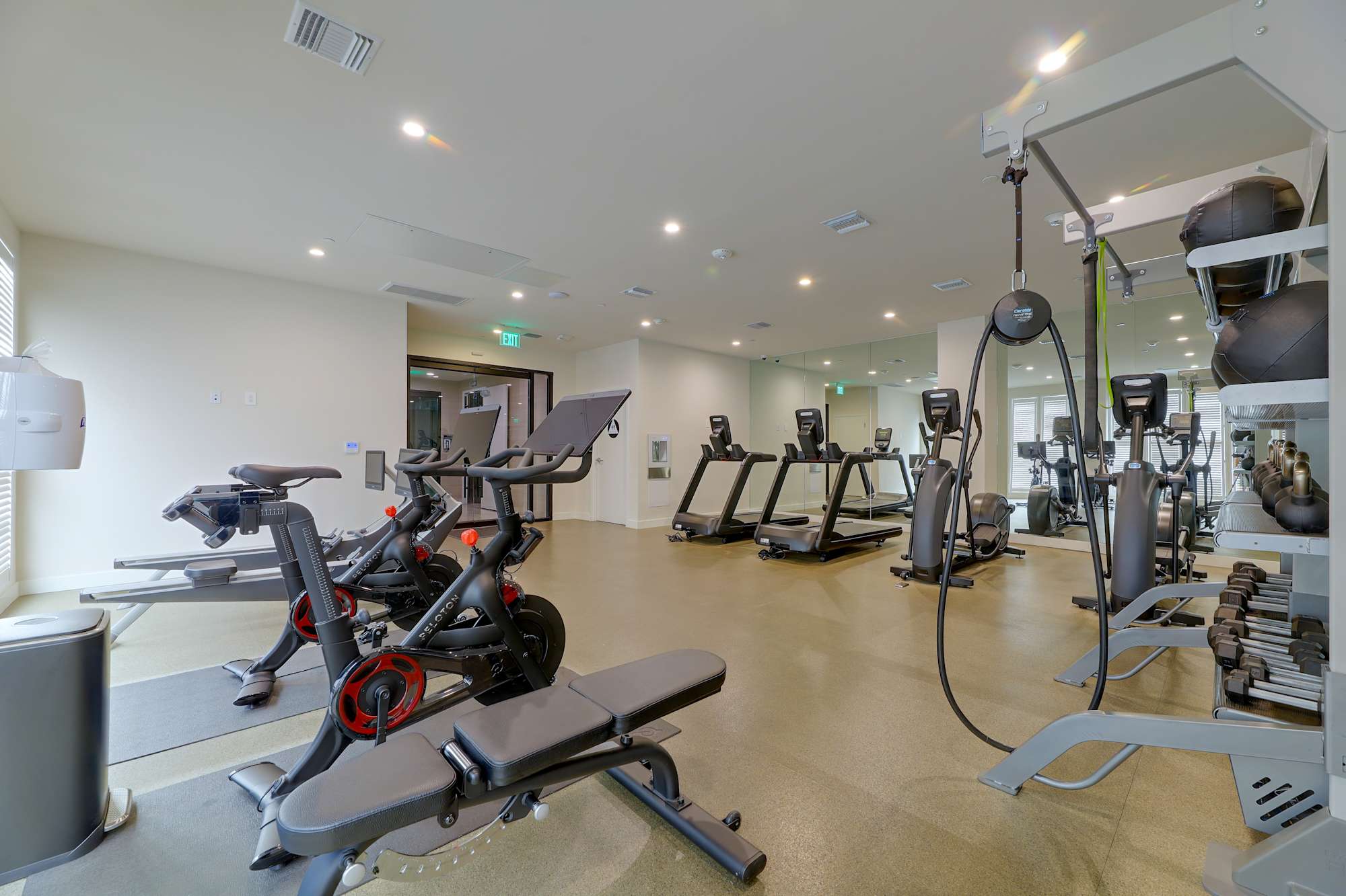 Walkable & Sleek LA Condo w/ Private Office - 593875 - Photo 4