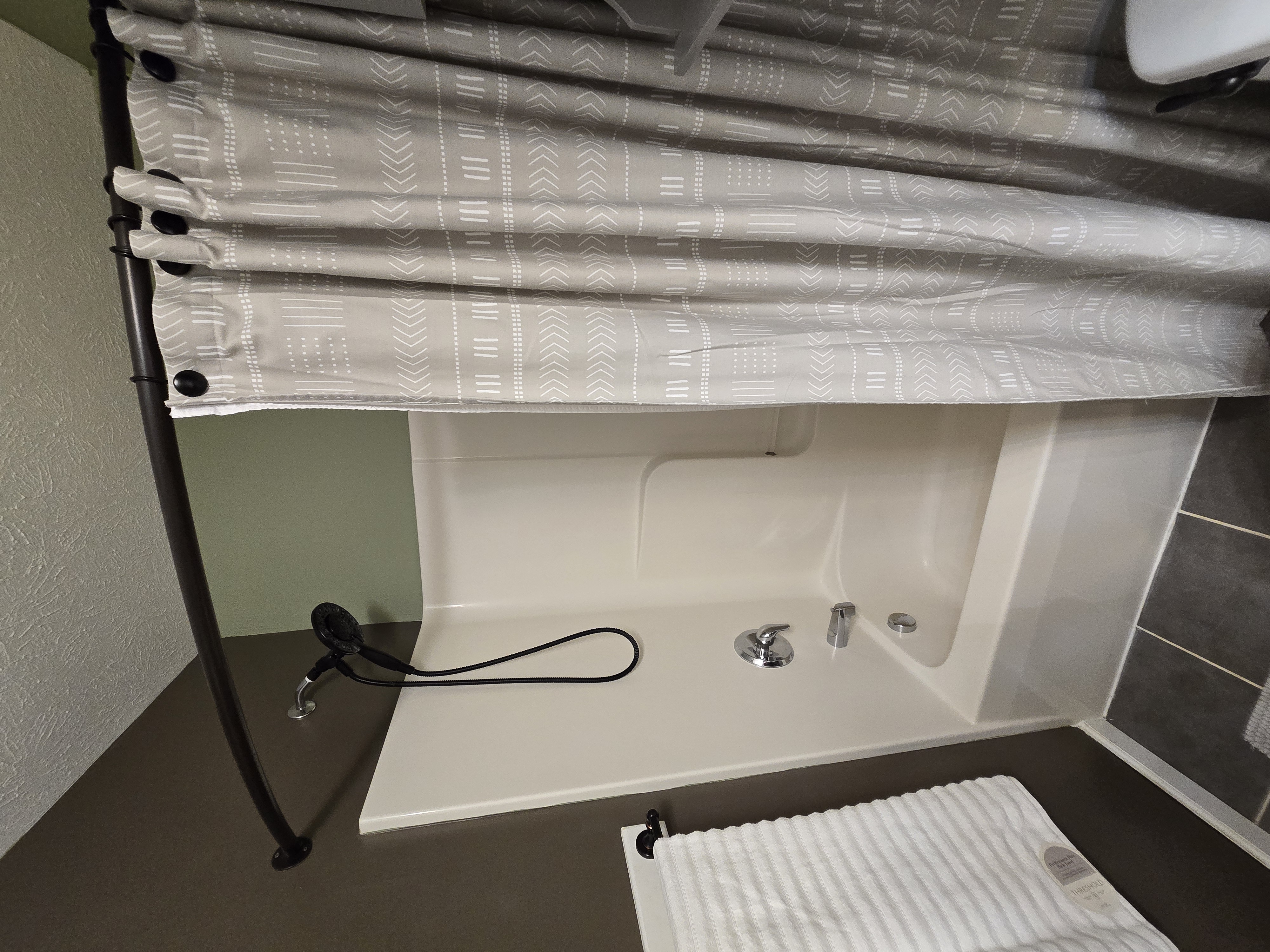 Primary suite with walk in closet and office space (Room 1) - Photo 6