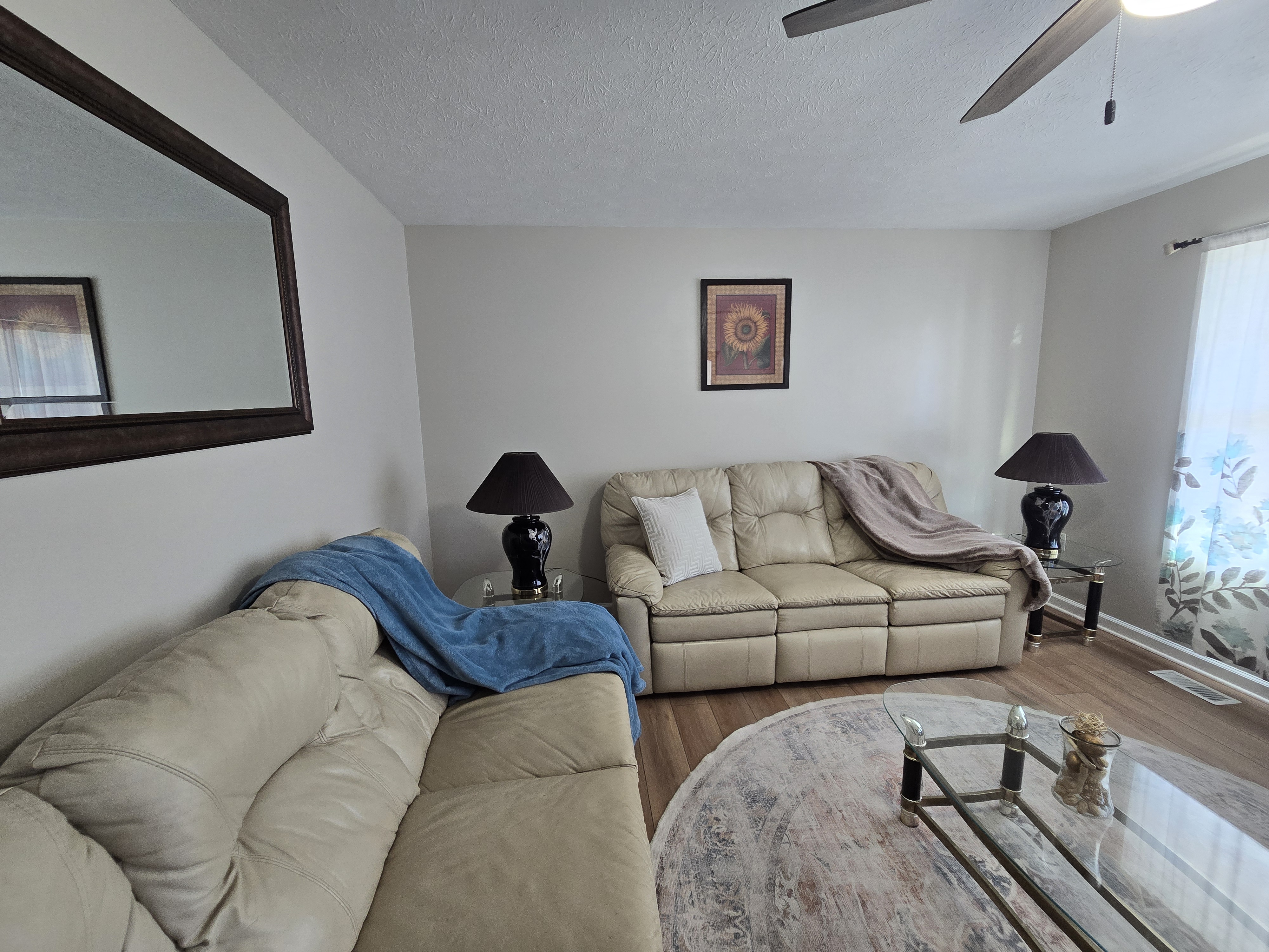Primary suite with walk in closet and office space (Room 1) - Photo 10