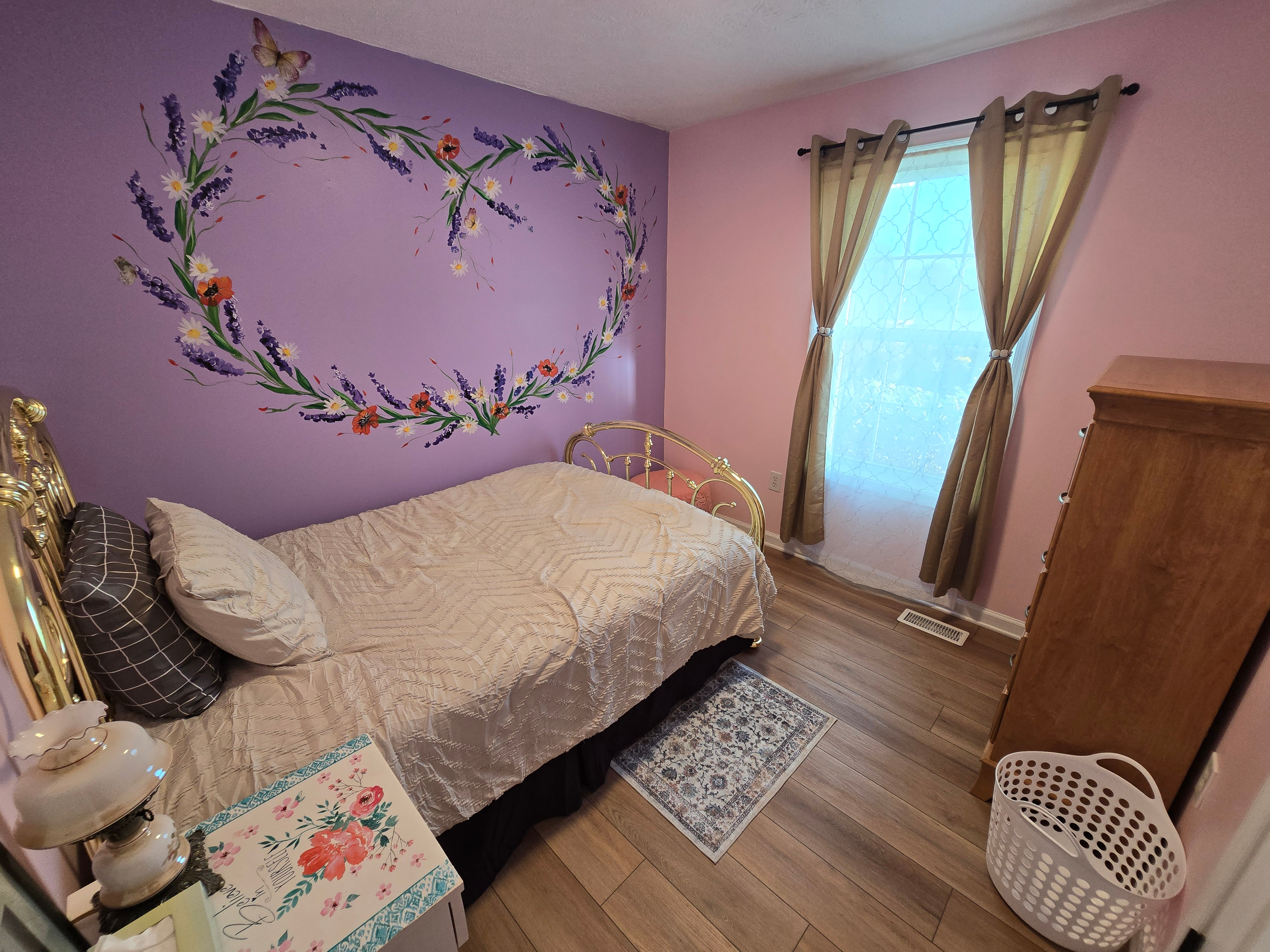 Primary suite with walk in closet and office space (Room 1) - Photo 2