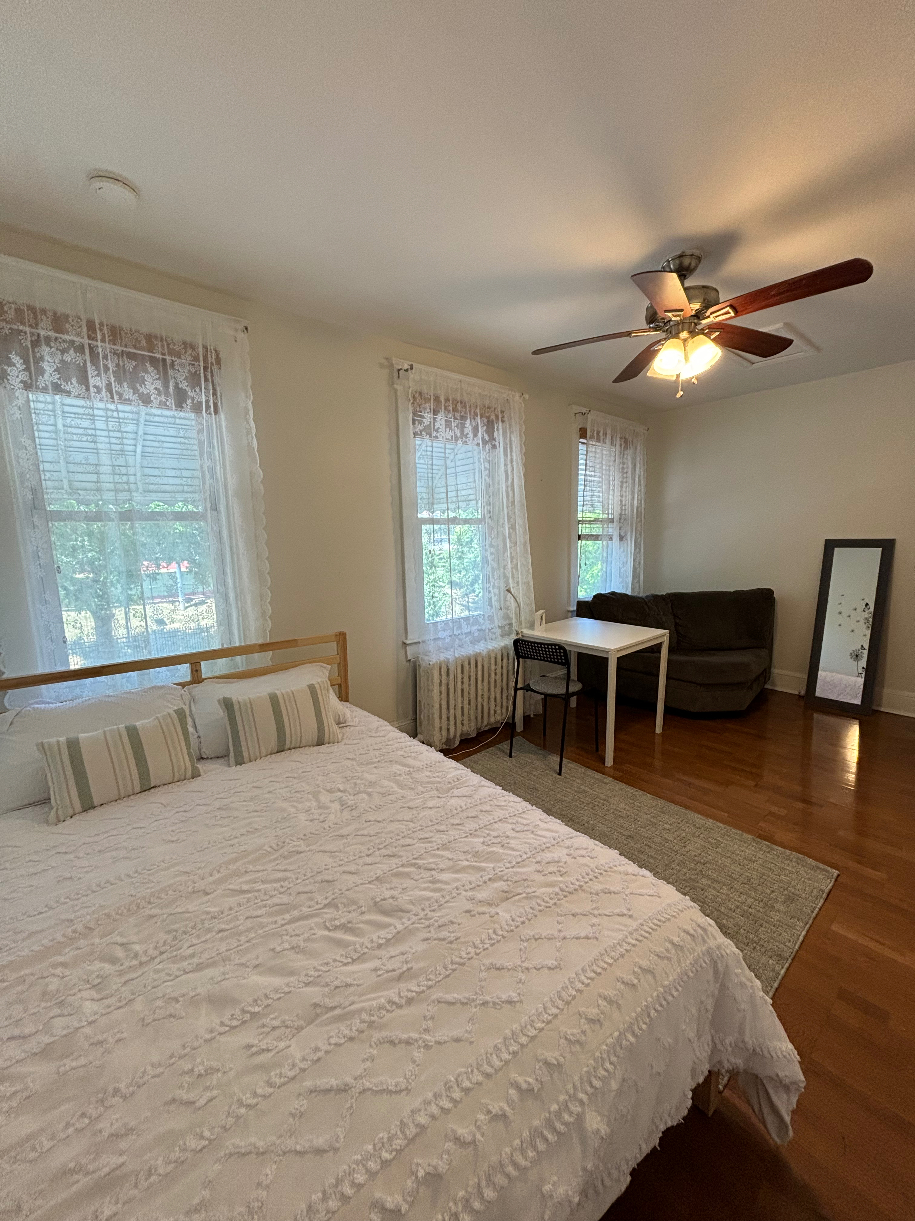 Furnished Private Room Walk to Union Market WIFI - Photo 11