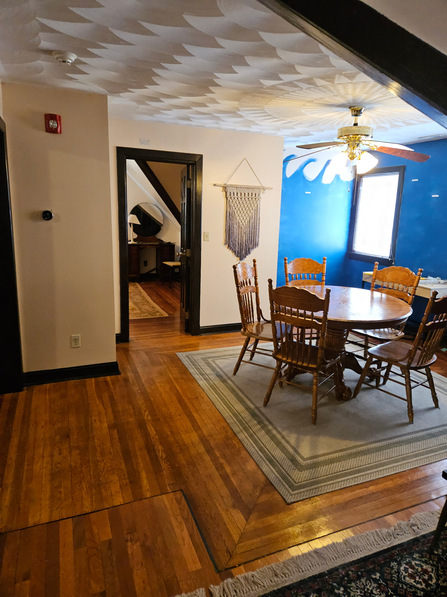 Funky attic apartment next to Capitol - Photo 6