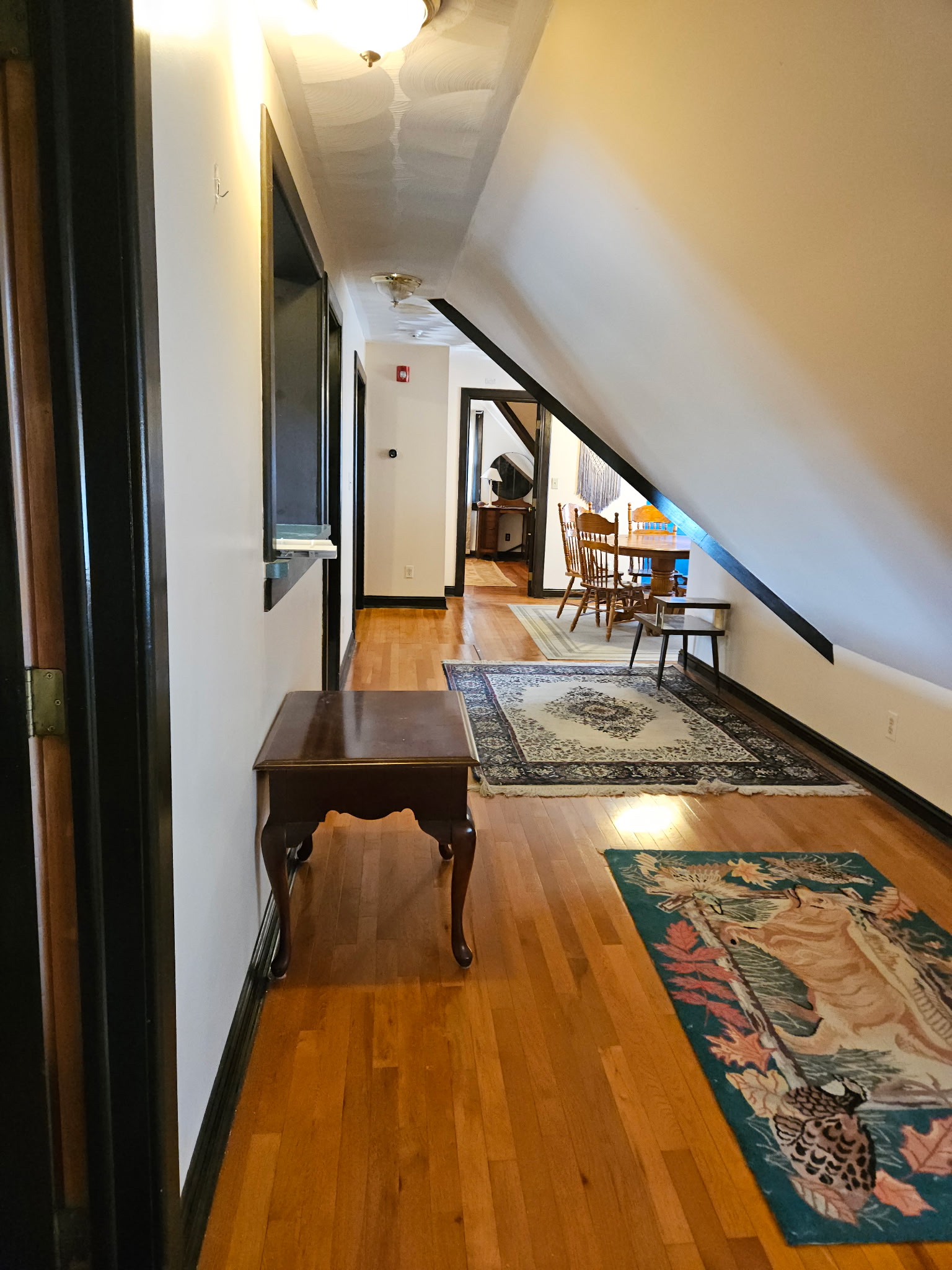Funky attic apartment next to Capitol - Photo 12