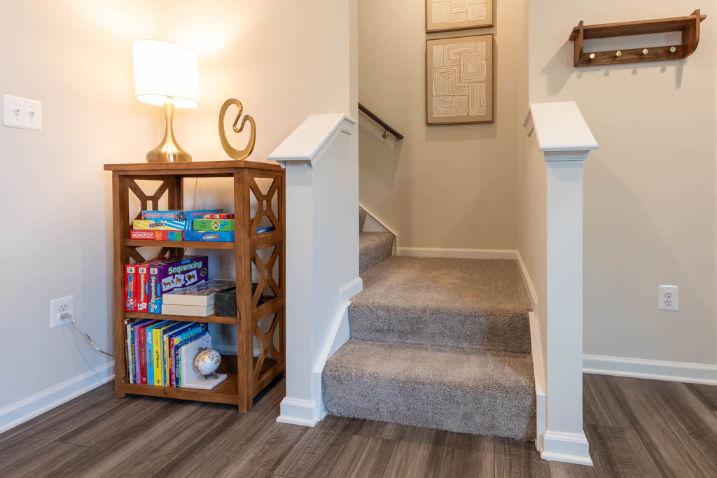 Fully Furnished Lively Townhome - Photo 4