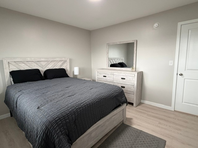 Fully Furnished 2 Bedroom Retreat with All Utilities Included, Perfect for Traveling Professionals - Photo 7