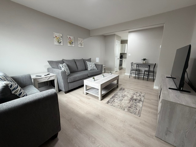Fully Furnished 2 Bedroom Retreat with All Utilities Included, Perfect for Traveling Professionals - Photo 1