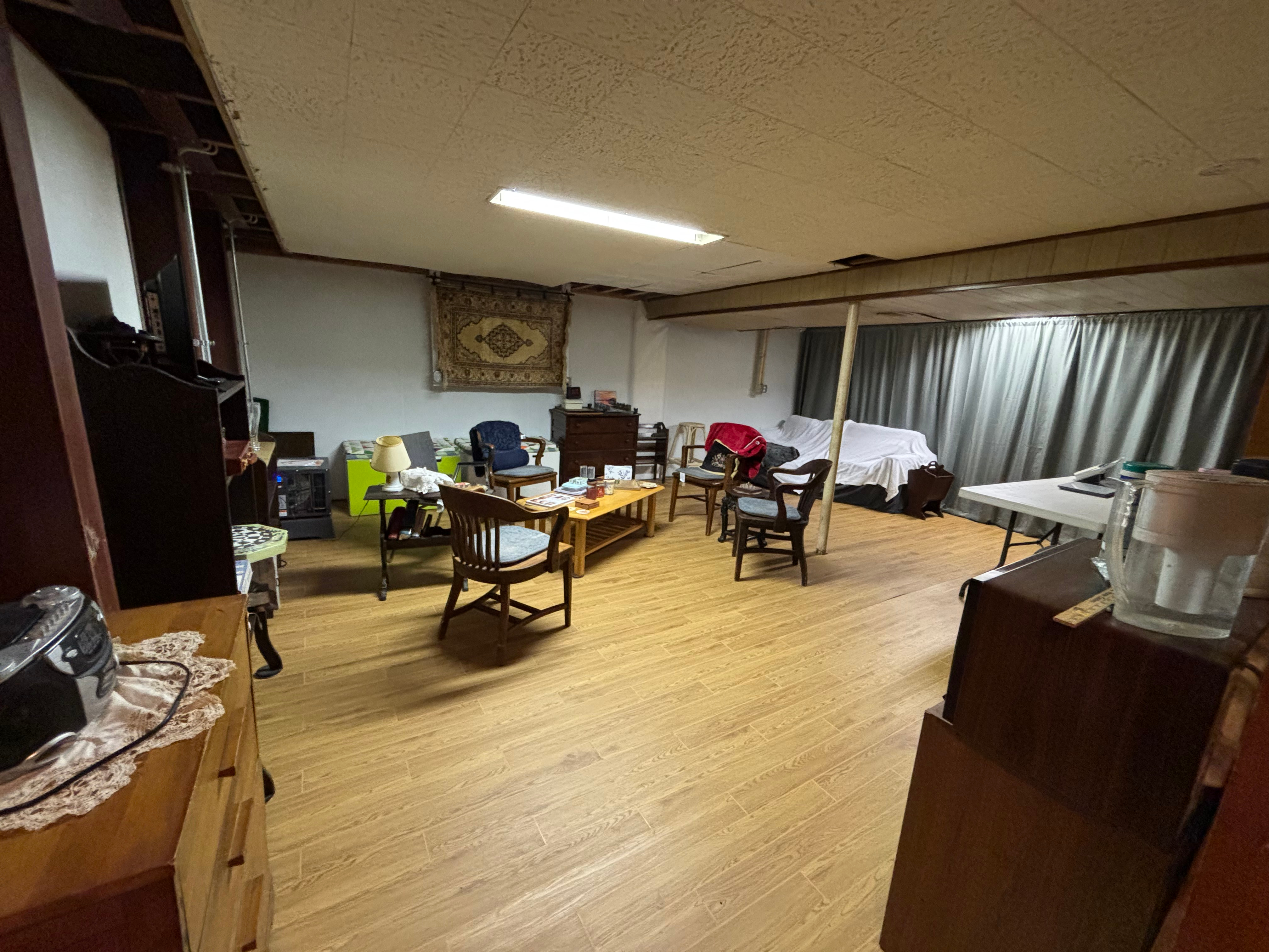 Furnished Private Queen Bedroom, Separate Study & Private Bath Near Buffalo Hospitals in Tonawanda - Photo 1