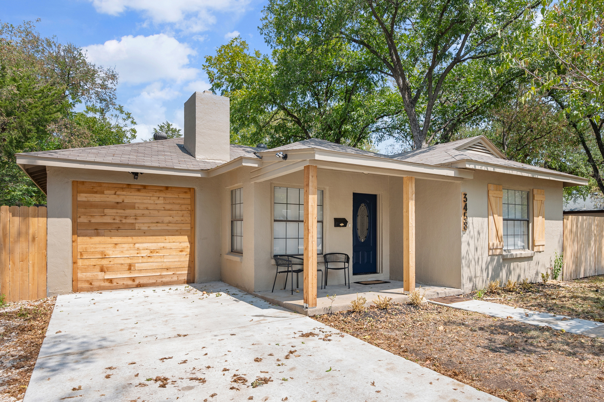 Remodeled 3BR by TCU · King Suite & Fenced Yard - Photo 1