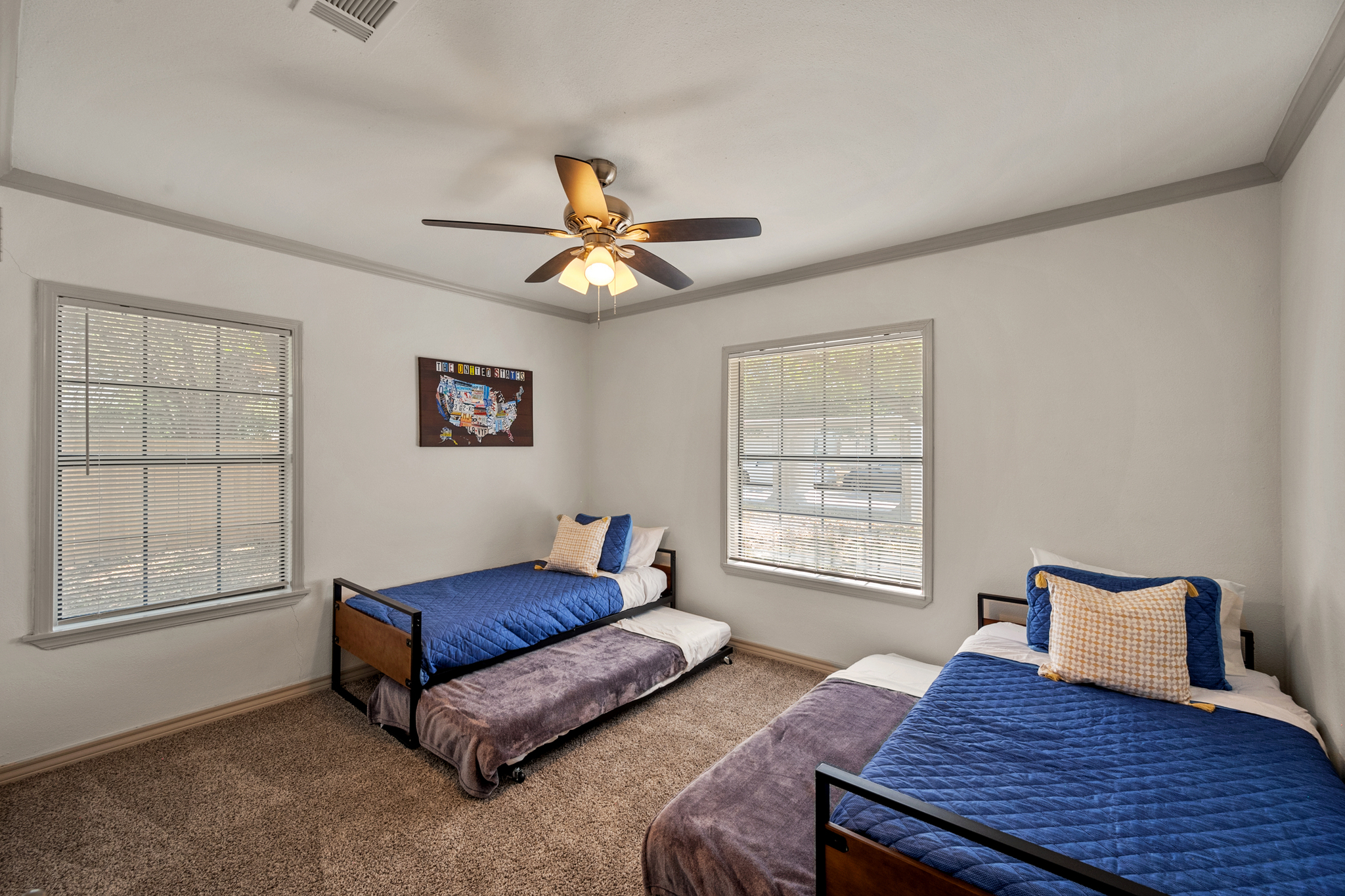 Remodeled 3BR by TCU · King Suite & Fenced Yard - Photo 11