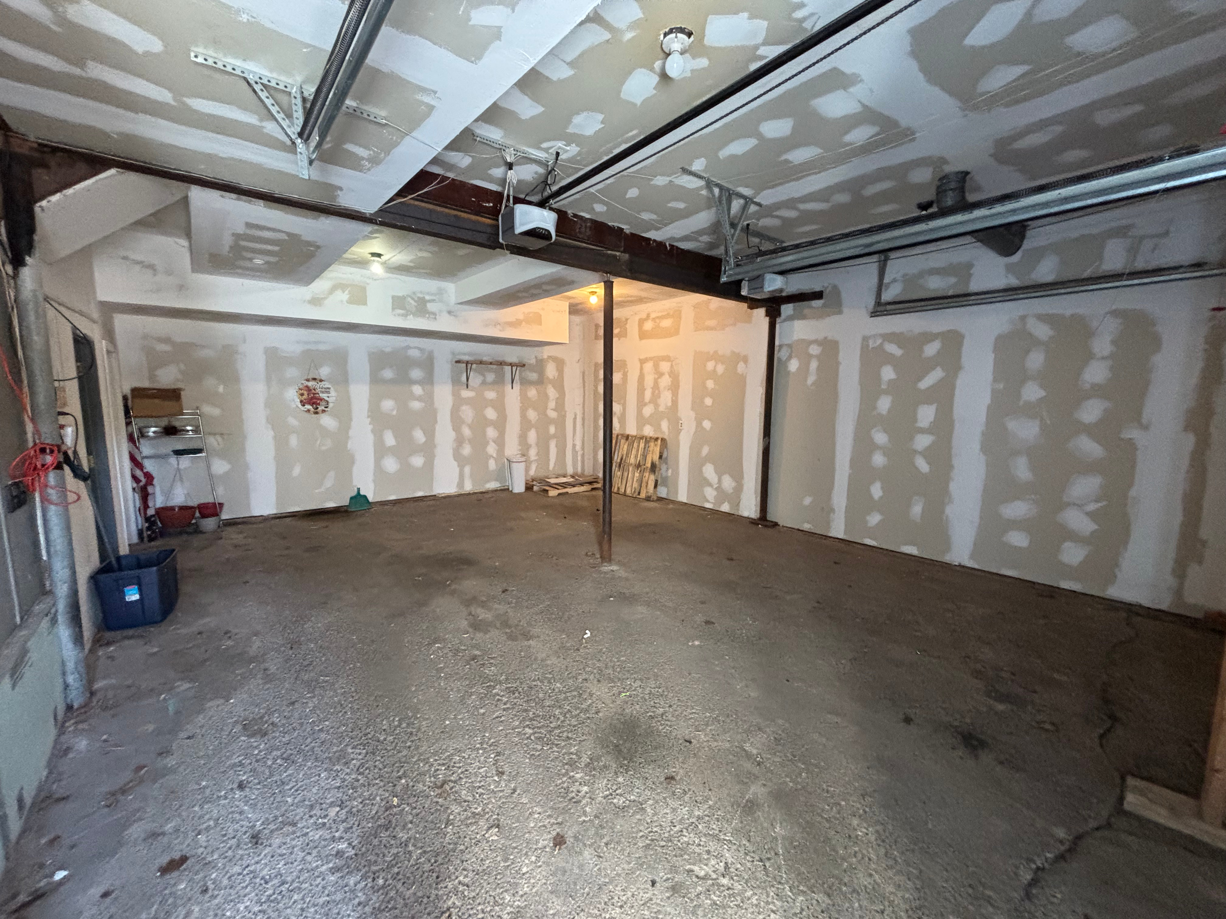2-Bed Gem with 2-Car Garage - Photo 10
