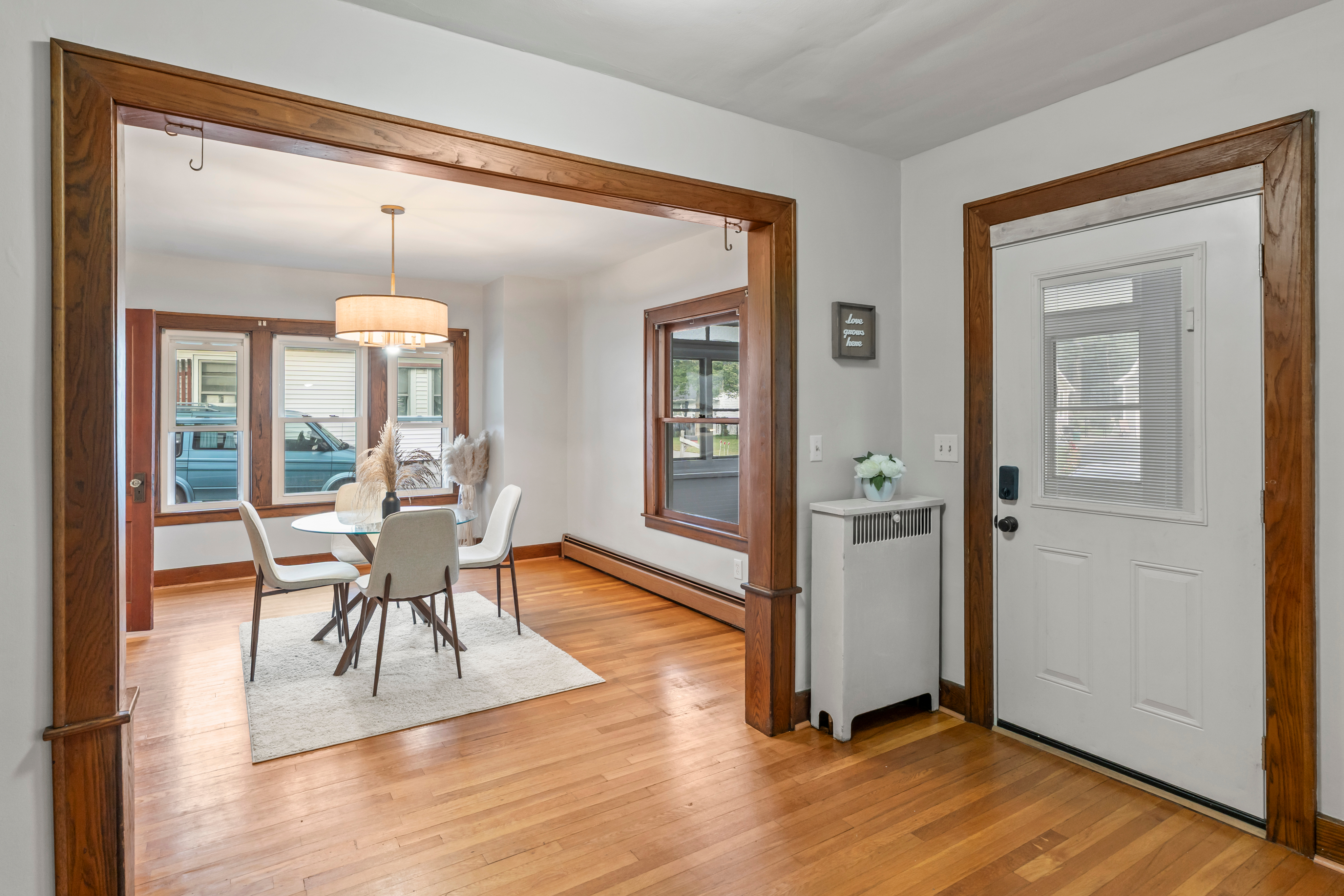 Newly Renovated 4BR/2BA Home in Colonie NY - Photo 8