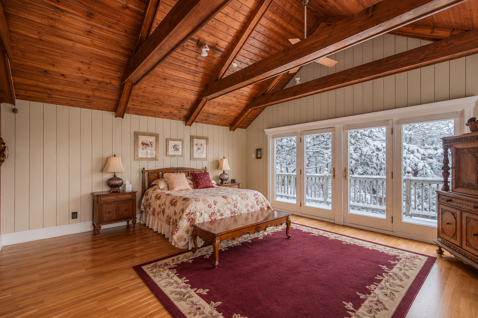 Waterfront 4BR Northport Winter Rental | Utilities Included - Photo 4