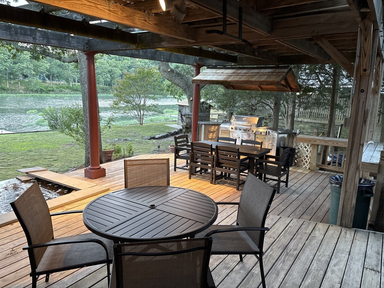 Waterfront 4BR Northport Winter Rental | Utilities Included - Photo 9