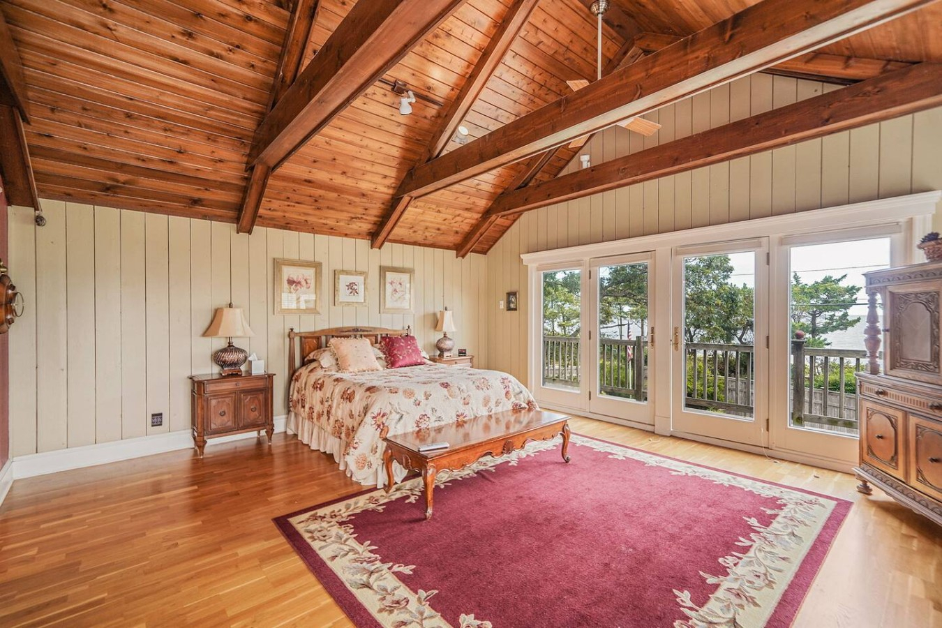 Waterfront 4BR Northport Winter Rental | Utilities Included - Photo 10