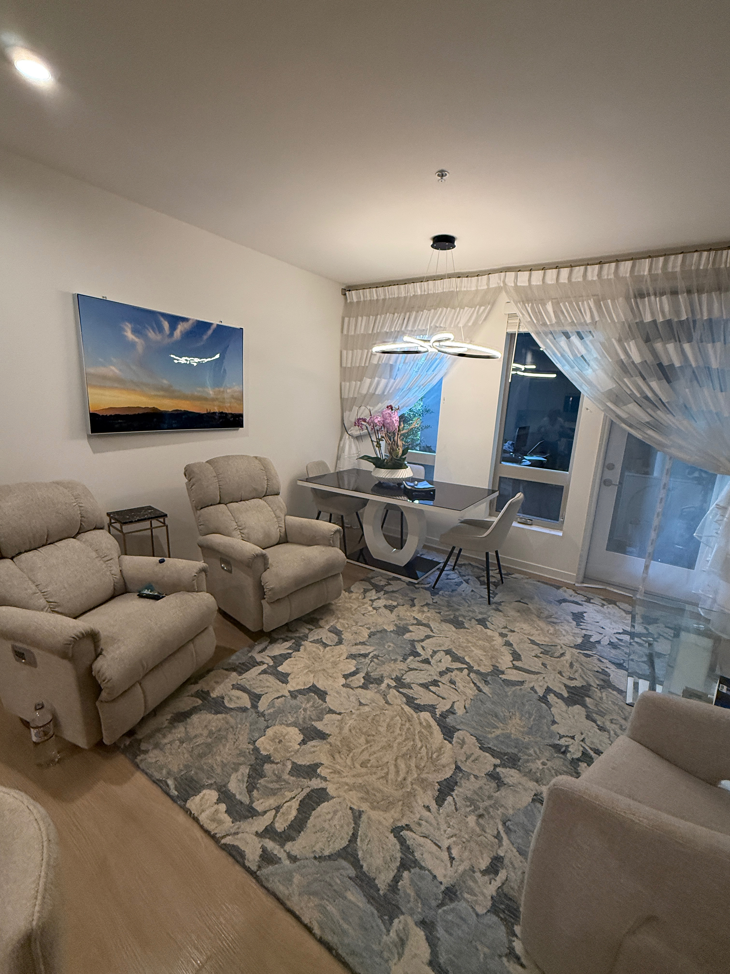Luxury Furnished 2BR/2BA Coastal Retreat in Carmel Valley | Resort-Style Amenities & Utilities Included - Photo 2