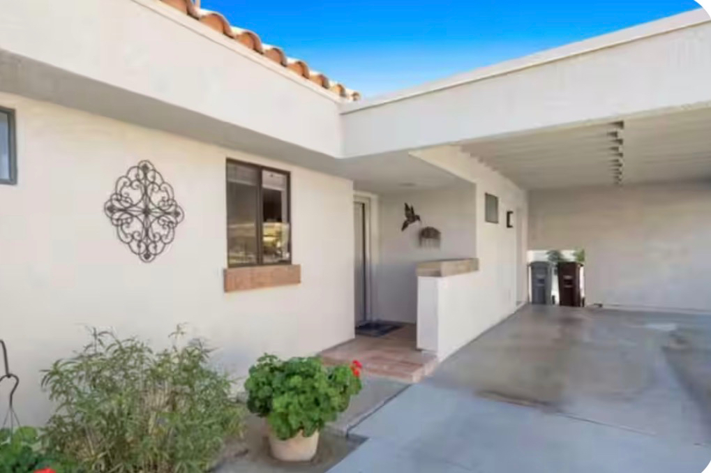 Furnished 2-Suite Golf-Course Townhouse, Pool and Hot Tub Access - Photo 2