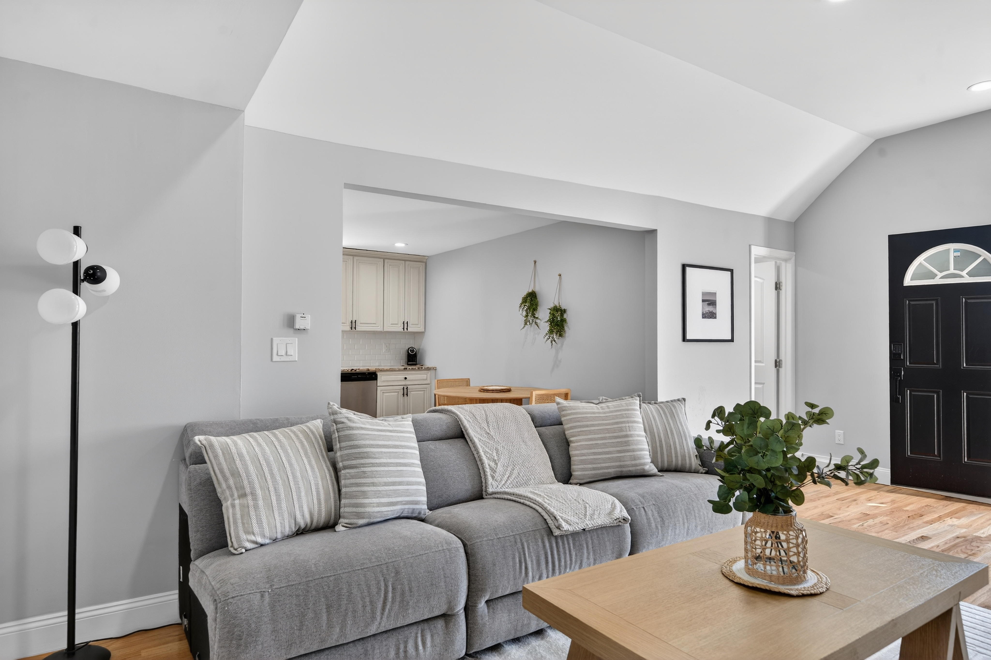 LunaVista Stay | King Bed + Kitchen - Photo 2