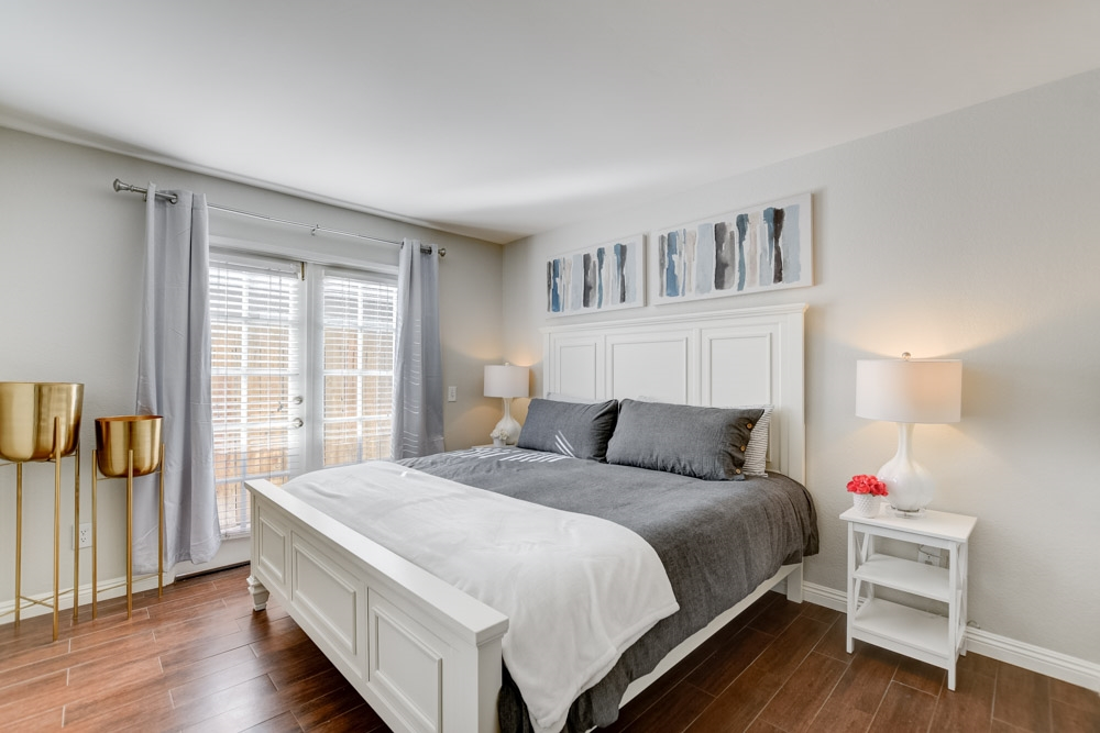 Spacious 2/2 Condo in North Park with Parking - Photo 5