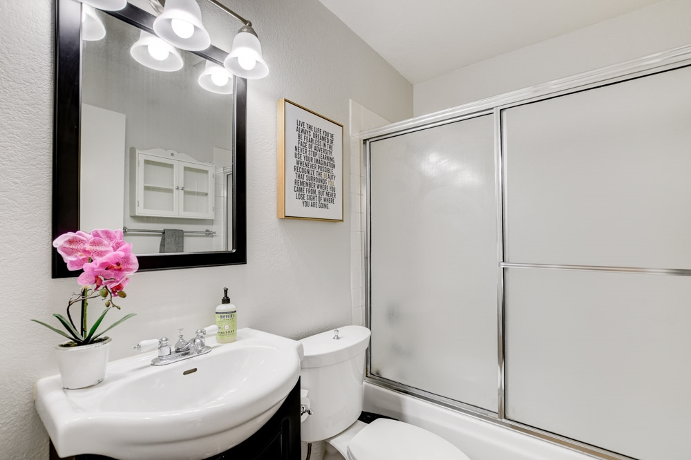Spacious 2/2 Condo in North Park with Parking - Photo 6