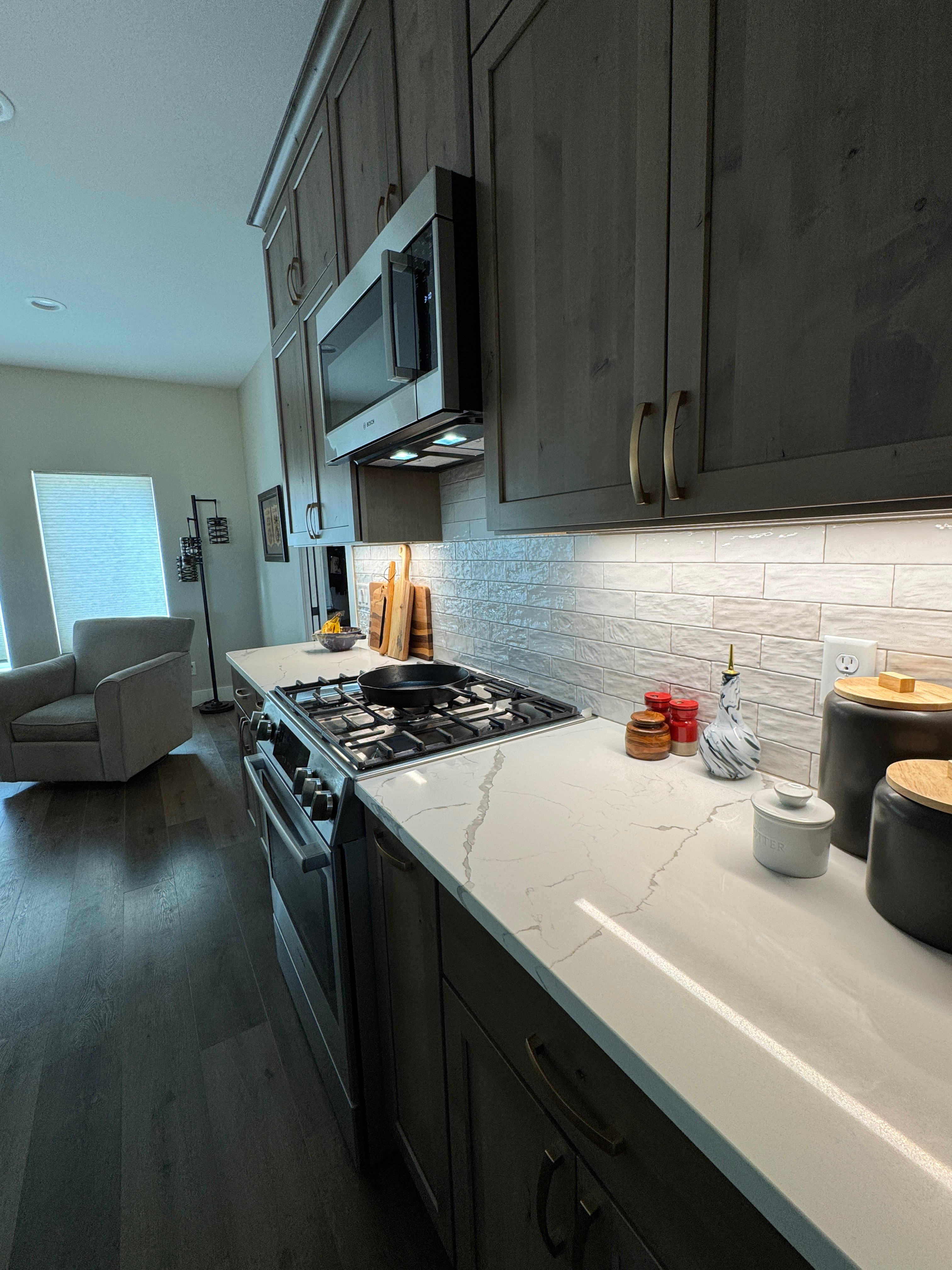 Fully furnished 5-bedroom home available for rent 12/15/26 through 5/31/27. - Photo 5
