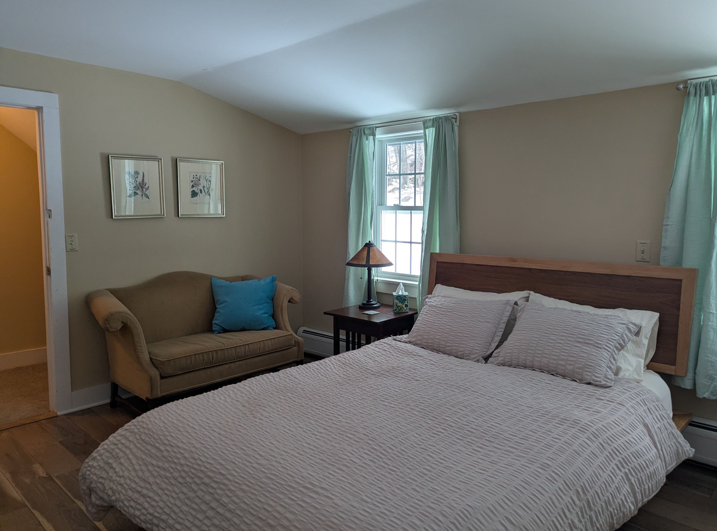 Beautiful one bedroom furnished Duplex - Photo 6