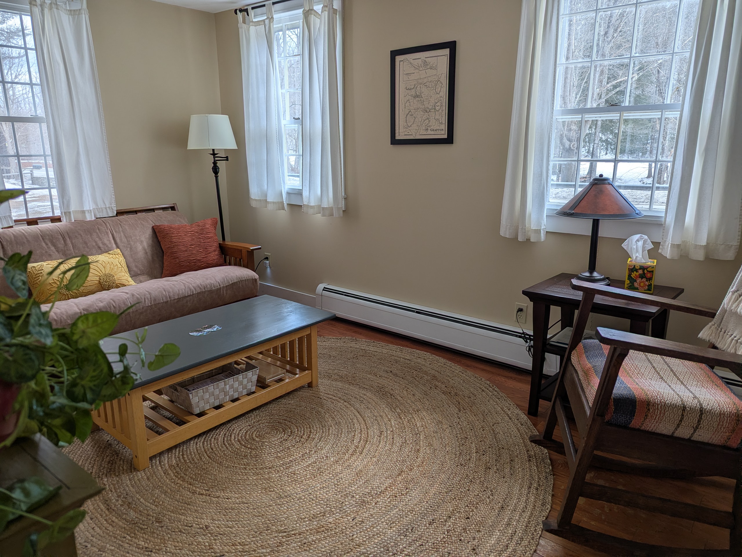 Beautiful one bedroom furnished Duplex - Photo 2