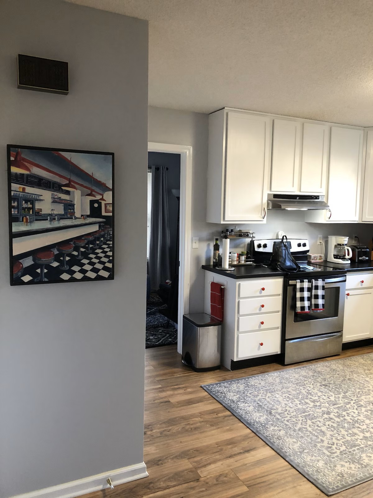 Charming Furnished 3BR Cottage | Peaceful Retreat with Private Deck, Parking & Utilities Included - Photo 6