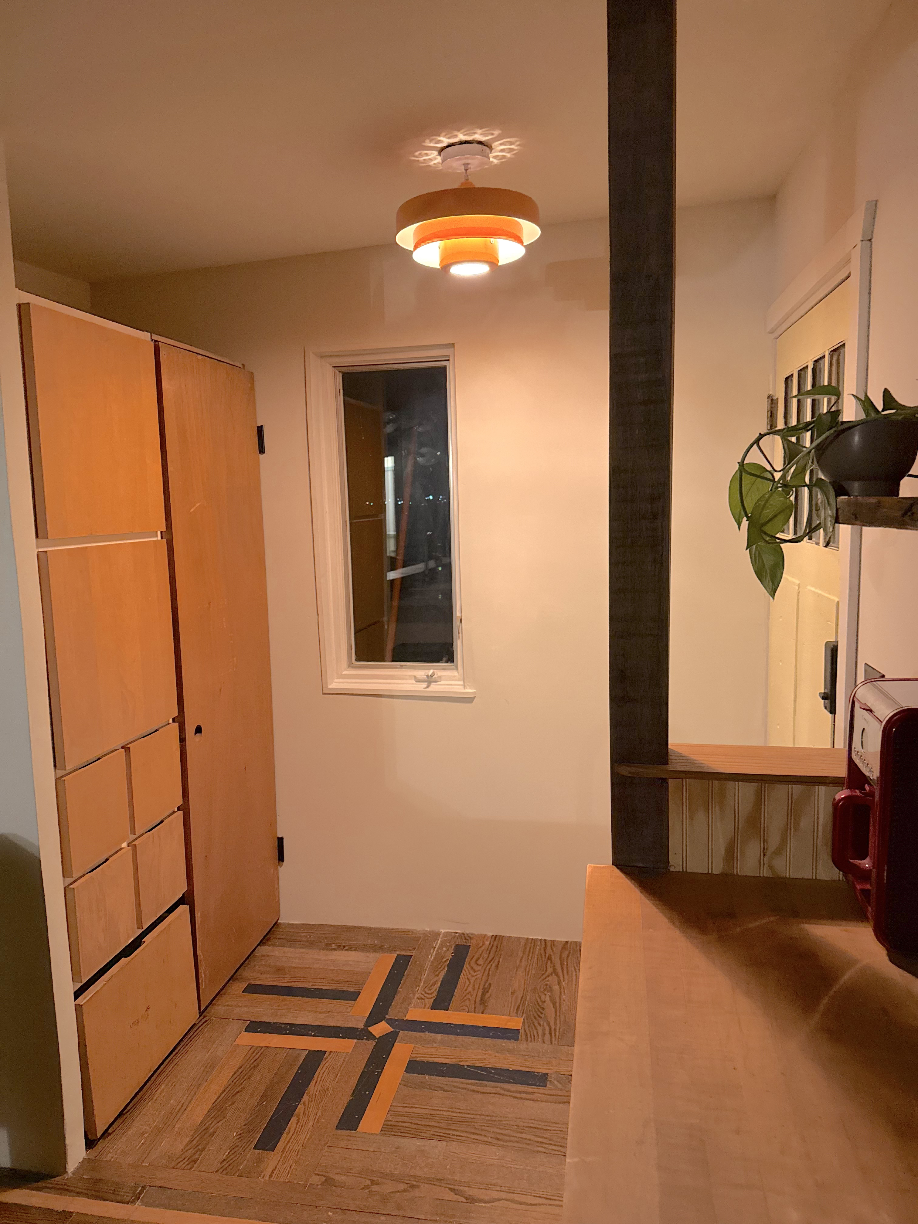Private newly renovated studio apartment - Photo 9