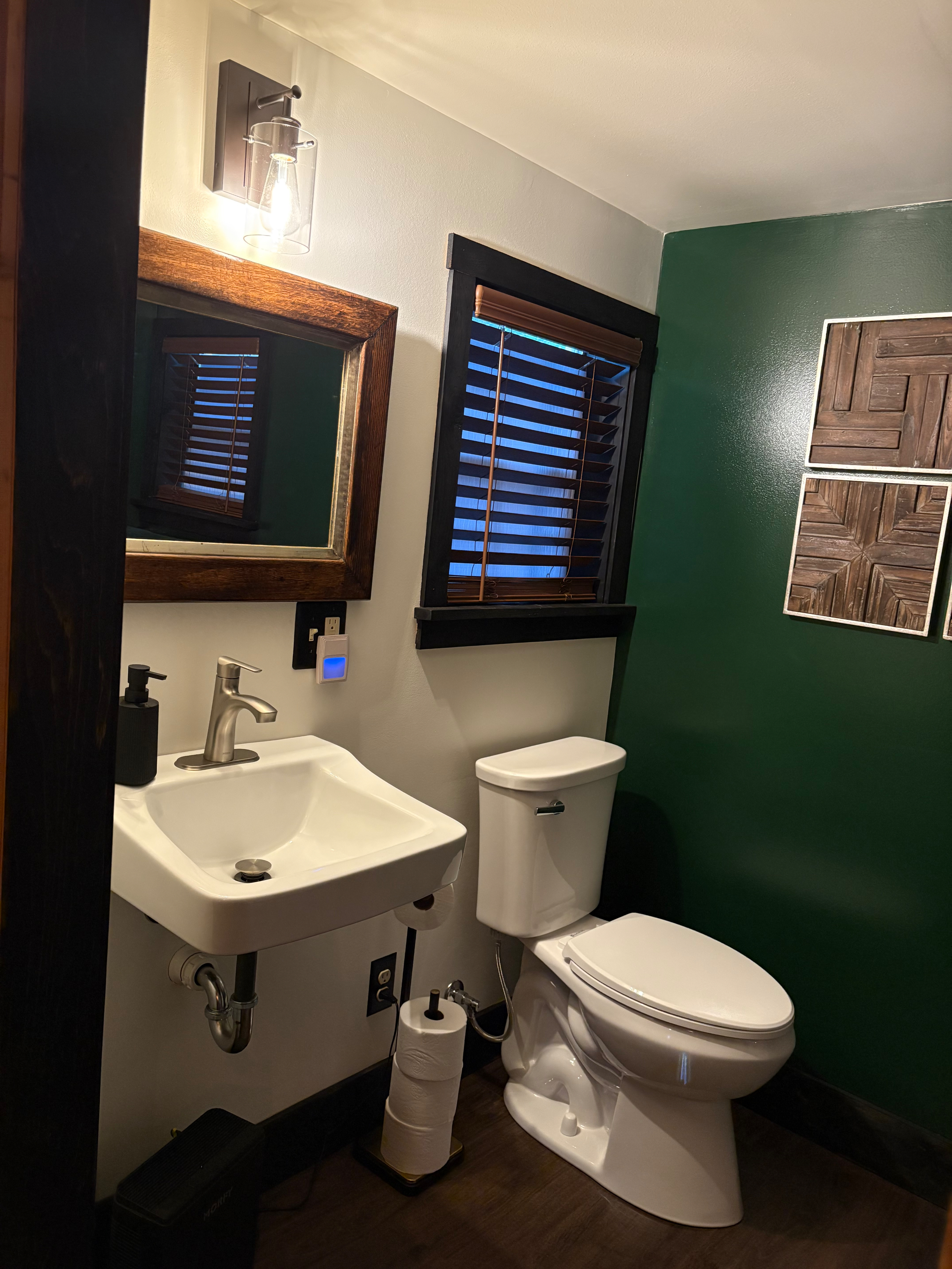 Fully furnished cozy cabin in breathtaking and peaceful location - Photo 6