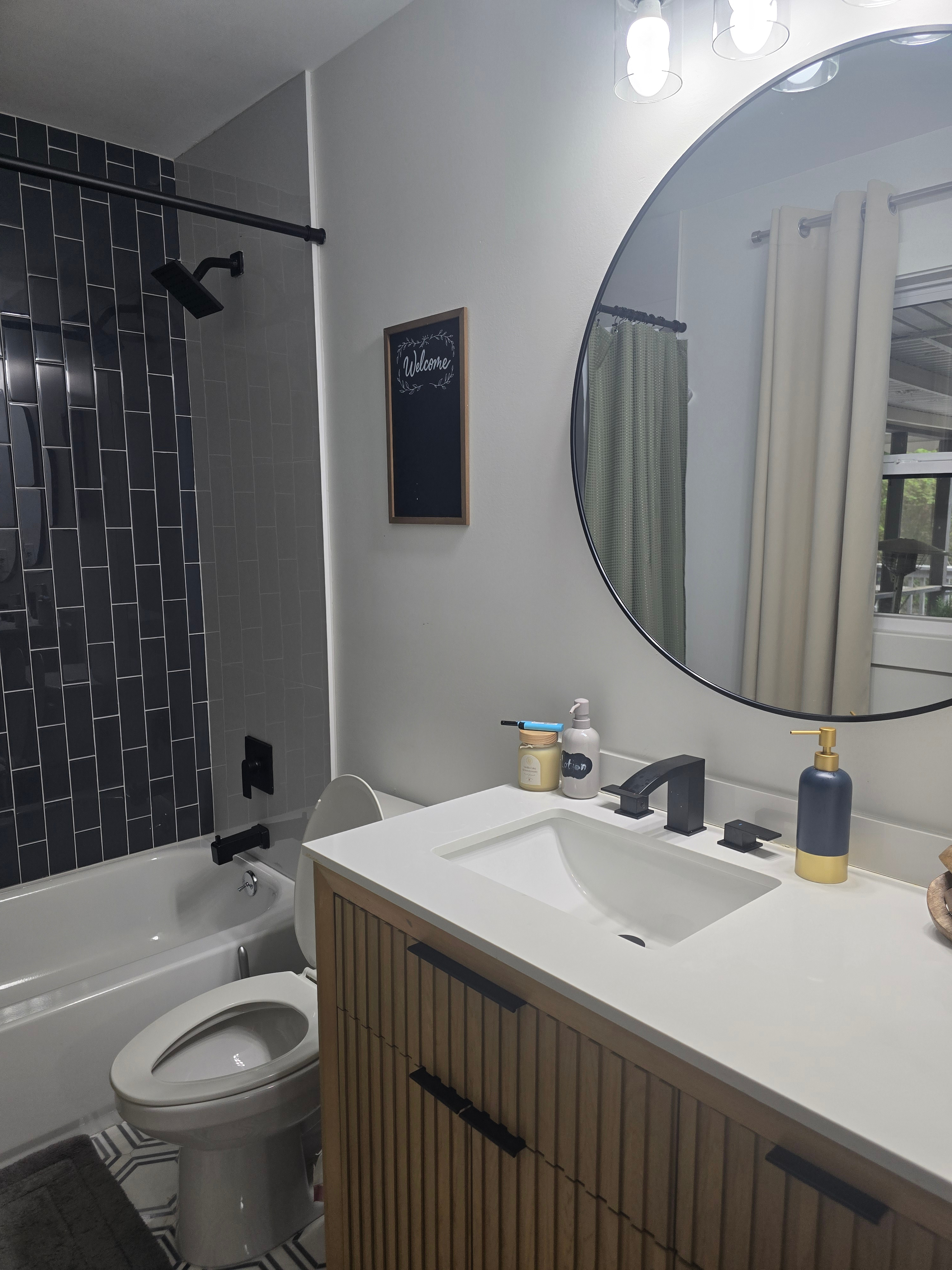 Modern Furnished Room in Decatur | Near Emory, Kaiser & Atlanta Hospitals - Photo 7