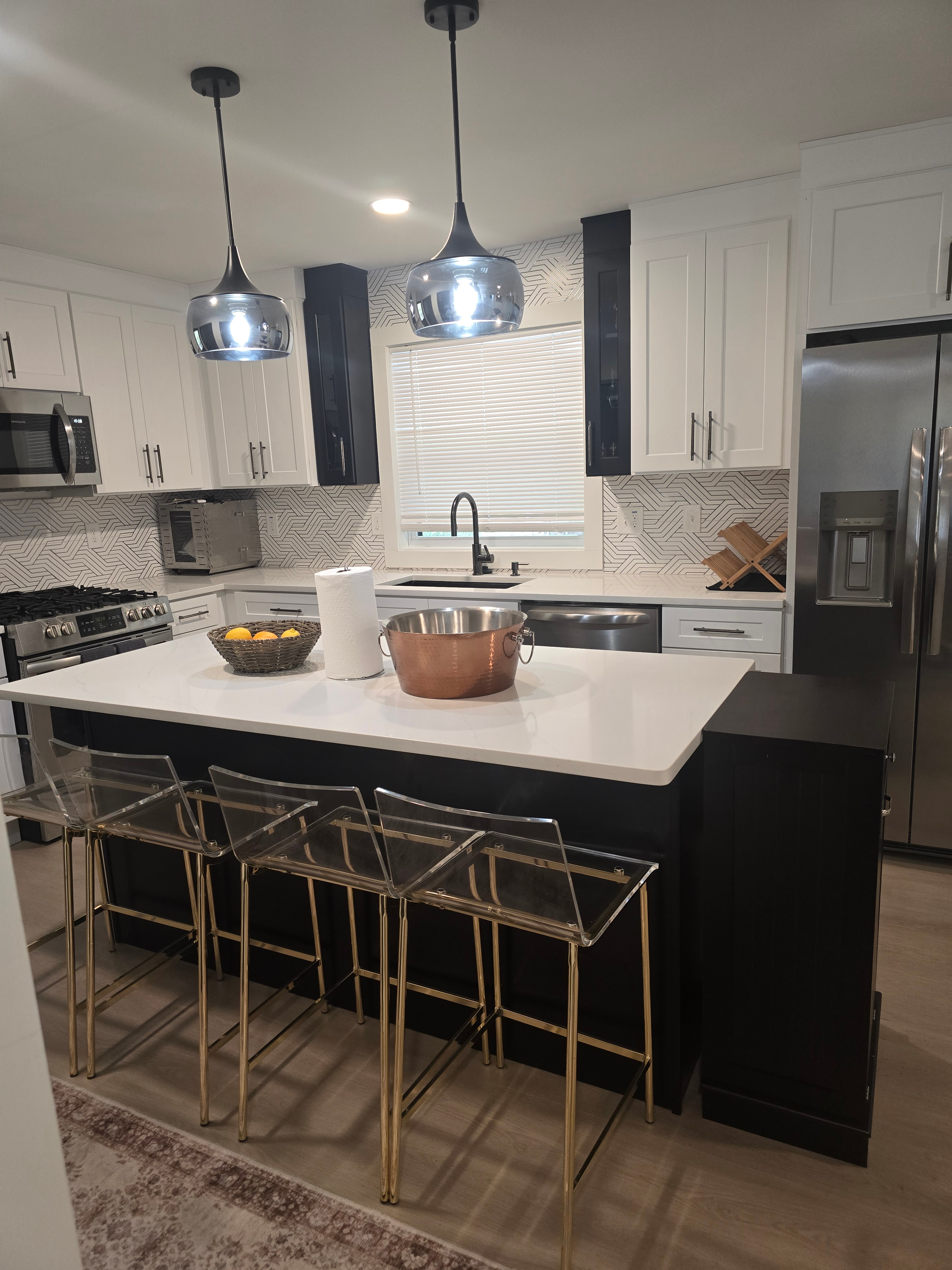 Modern Furnished Room in Decatur | Near Emory, Kaiser & Atlanta Hospitals - Photo 9