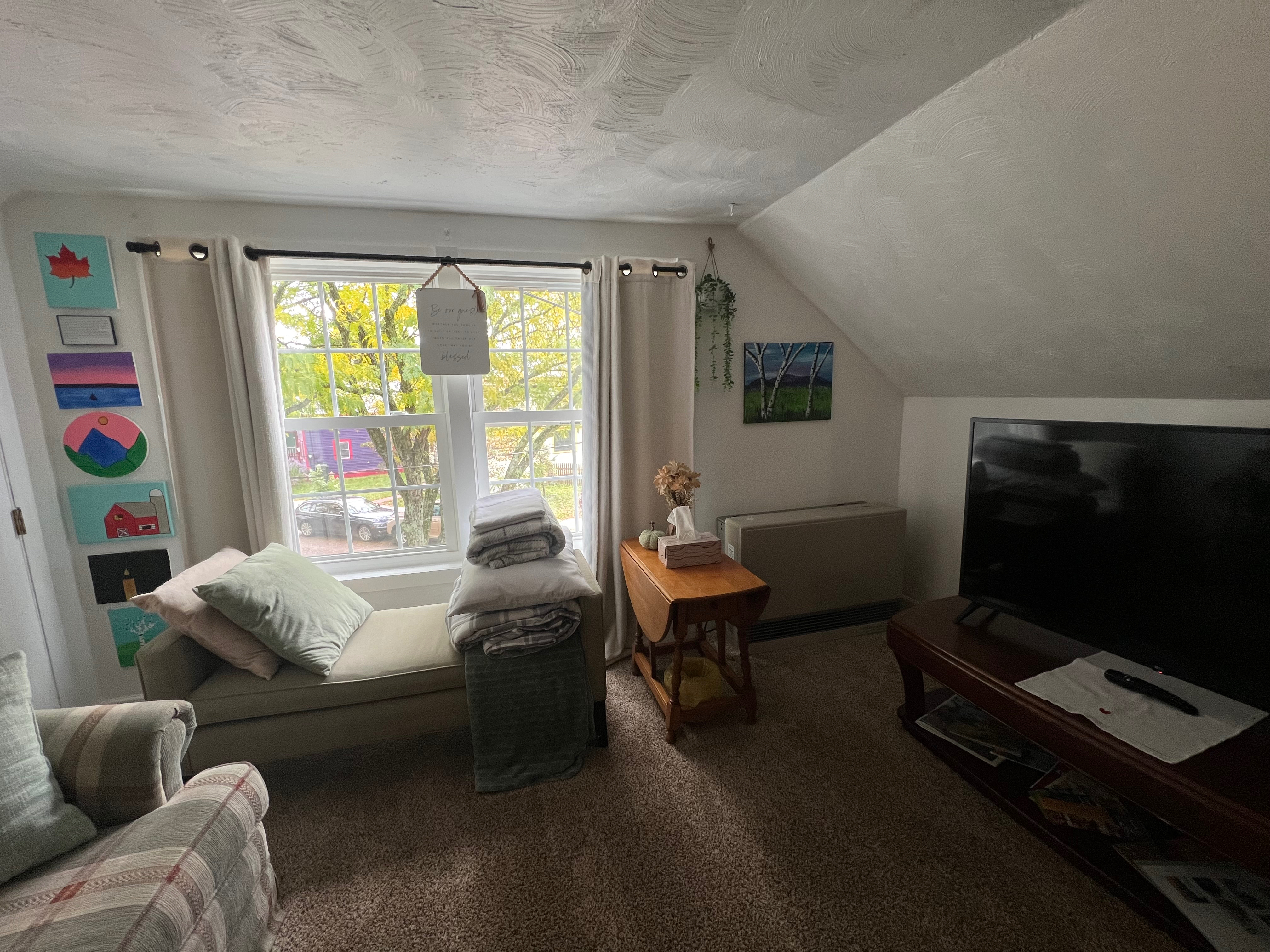 One bedroom apartment located just minutes from several medical facilities - Photo 5
