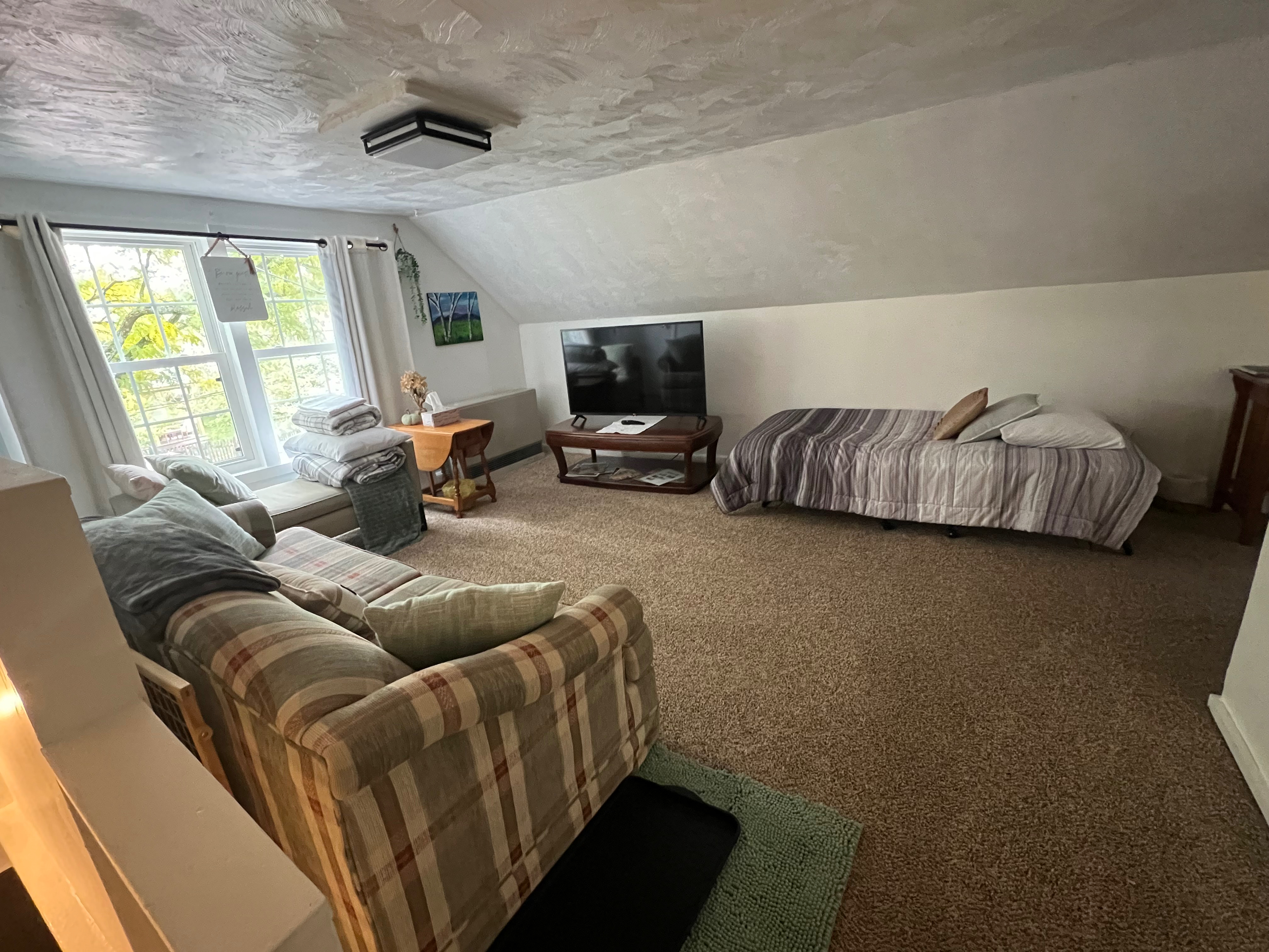 One bedroom apartment located just minutes from several medical facilities - Photo 4