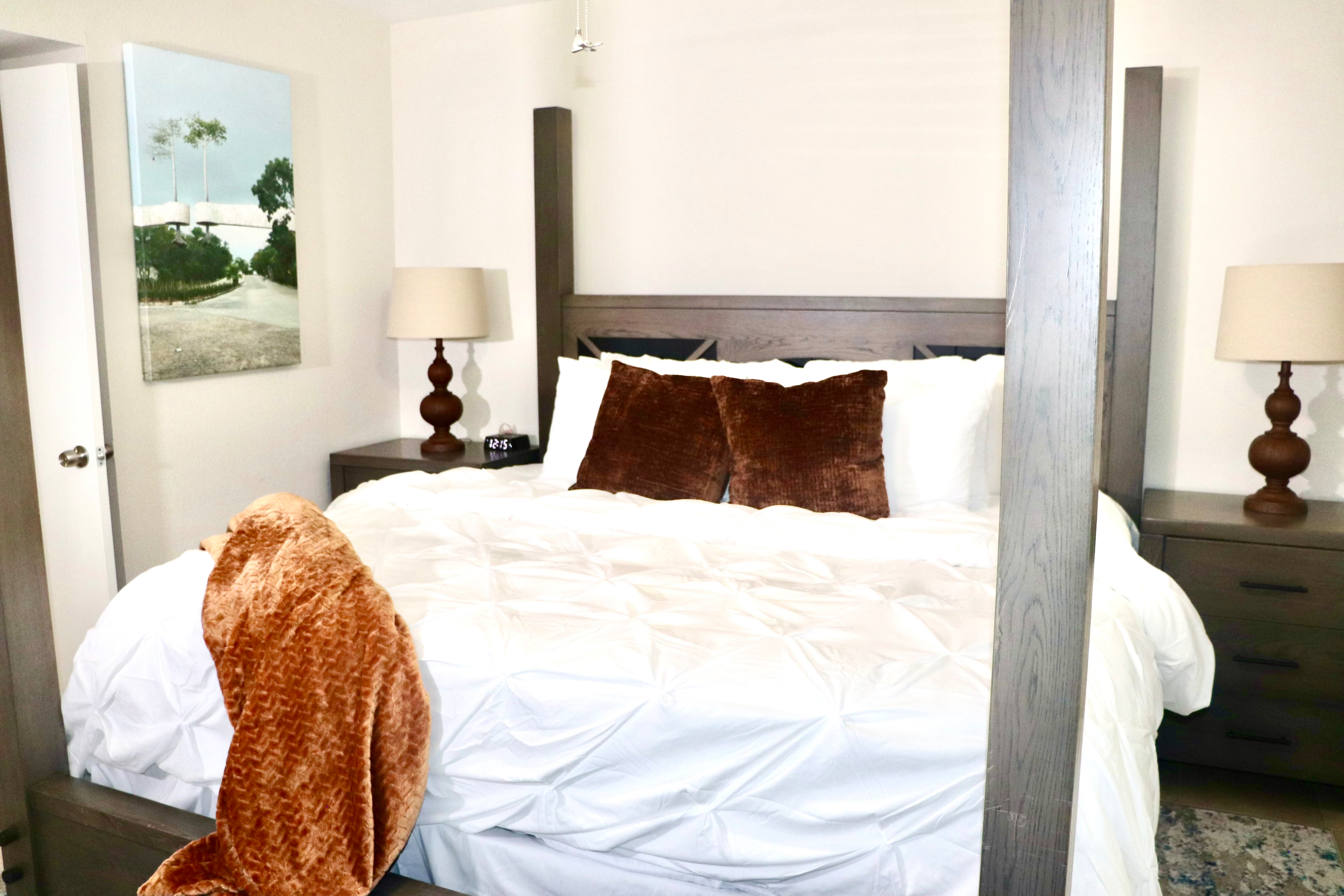 Luxury Condo - Photo 4