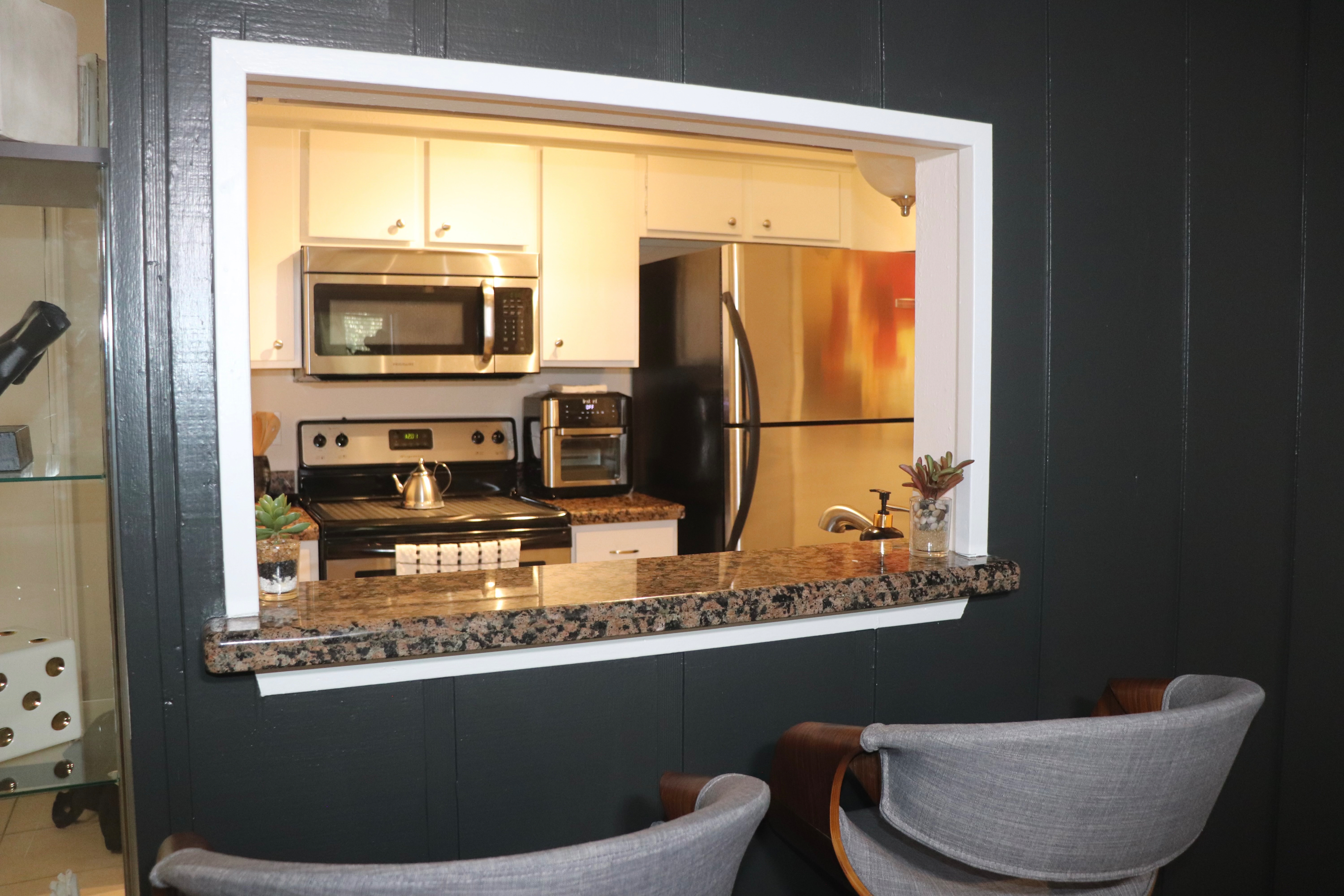 Luxury Condo - Photo 6
