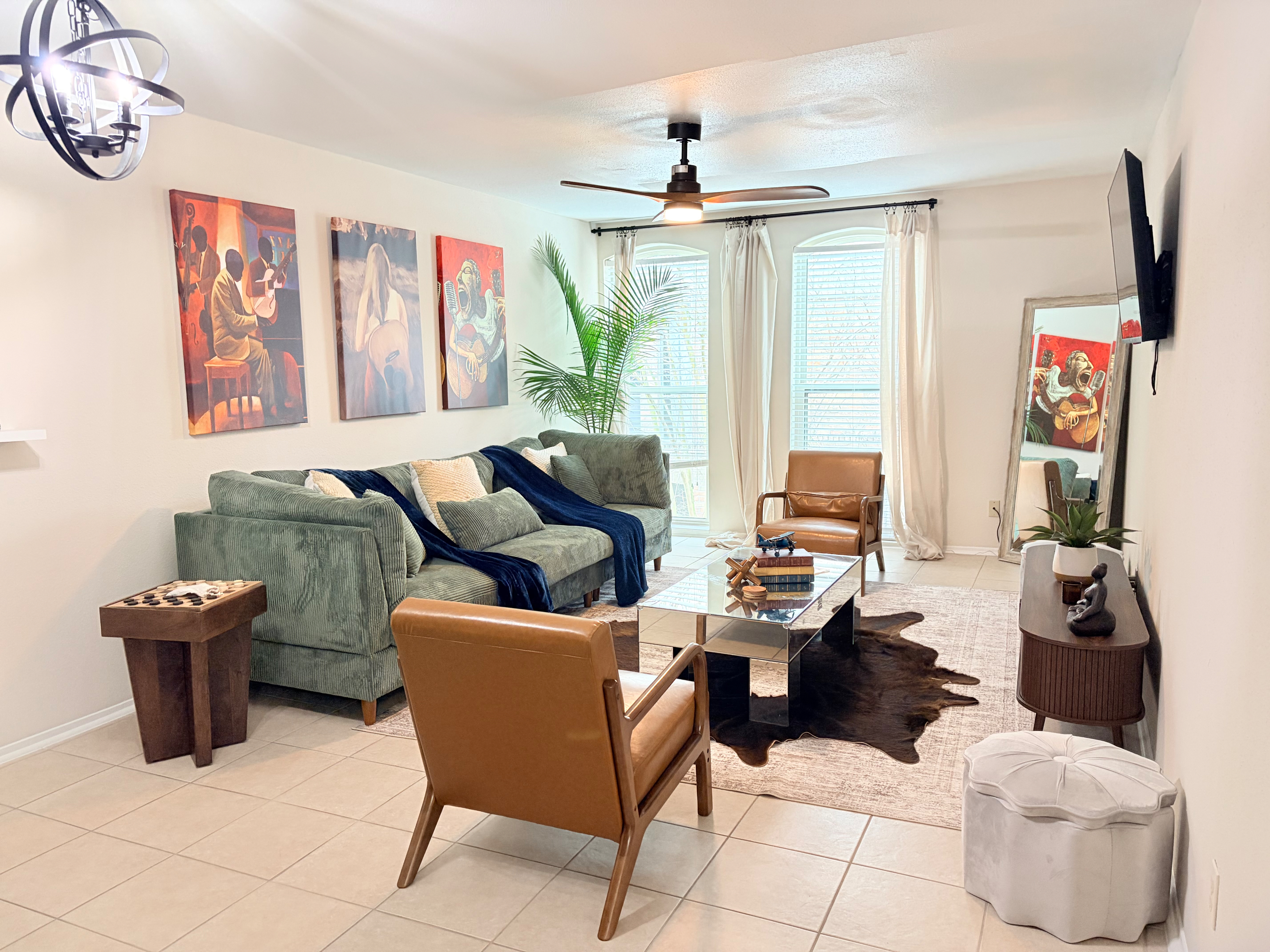 Luxury Condo - Photo 11