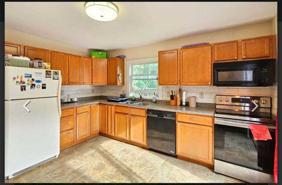 Private Room in 3BR house Near the Winooski River - Photo 2