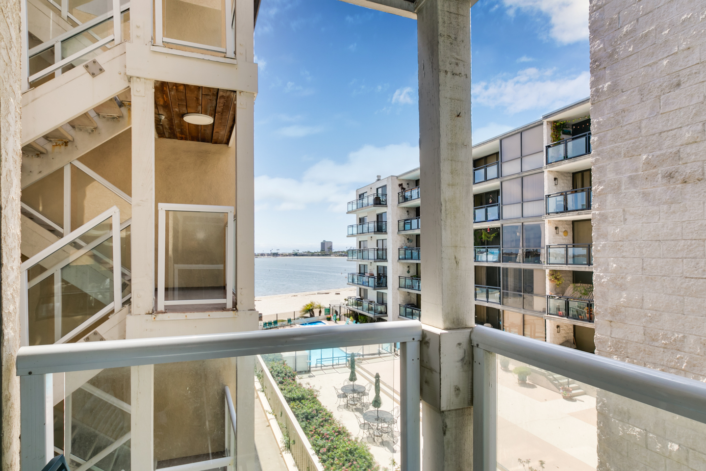 Crown Point 3BR | Bay & Beach View | Parking | W/D - Photo 2