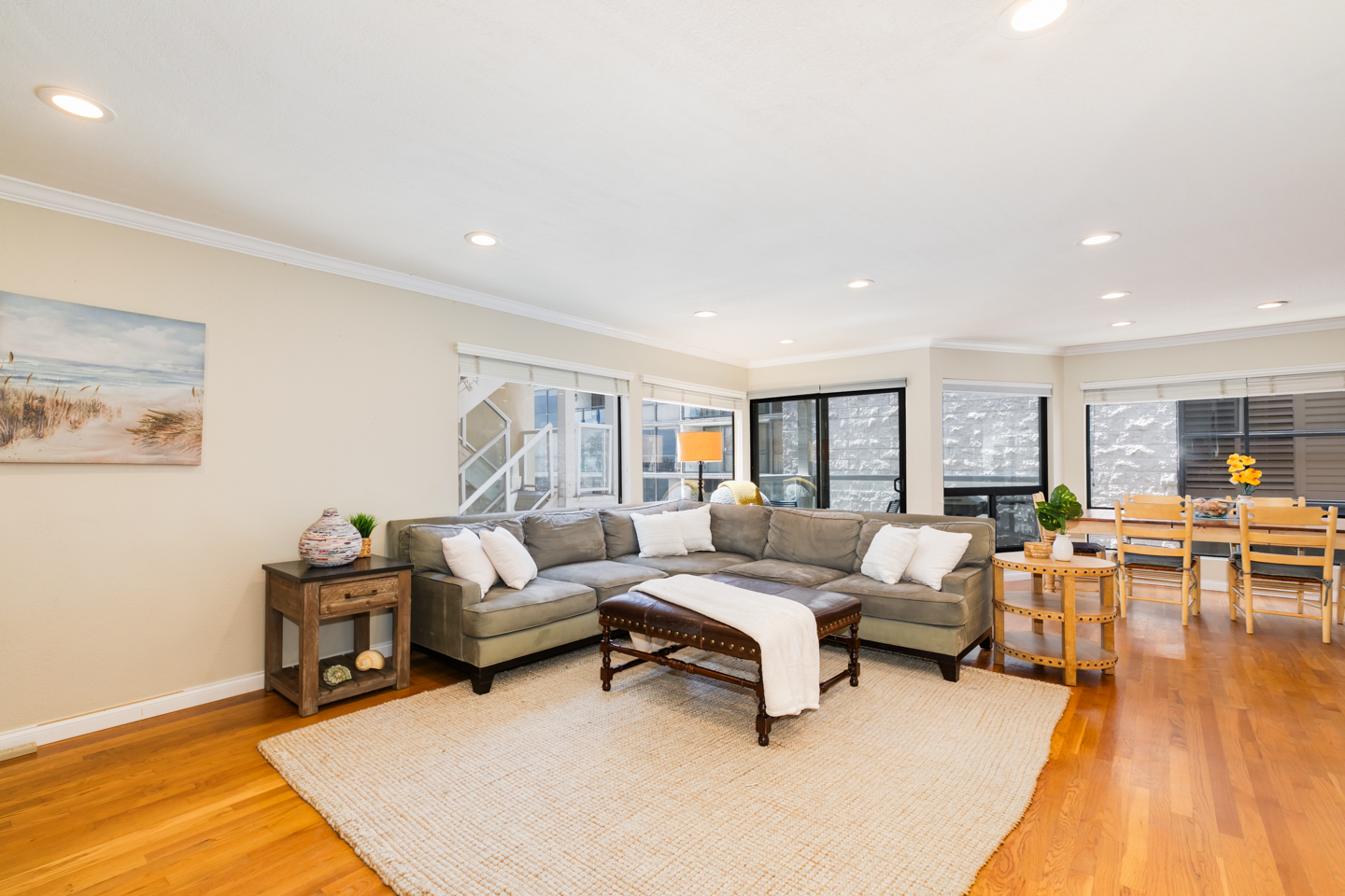 Crown Point 3BR | Bay & Beach View | Parking | W/D - Photo 3