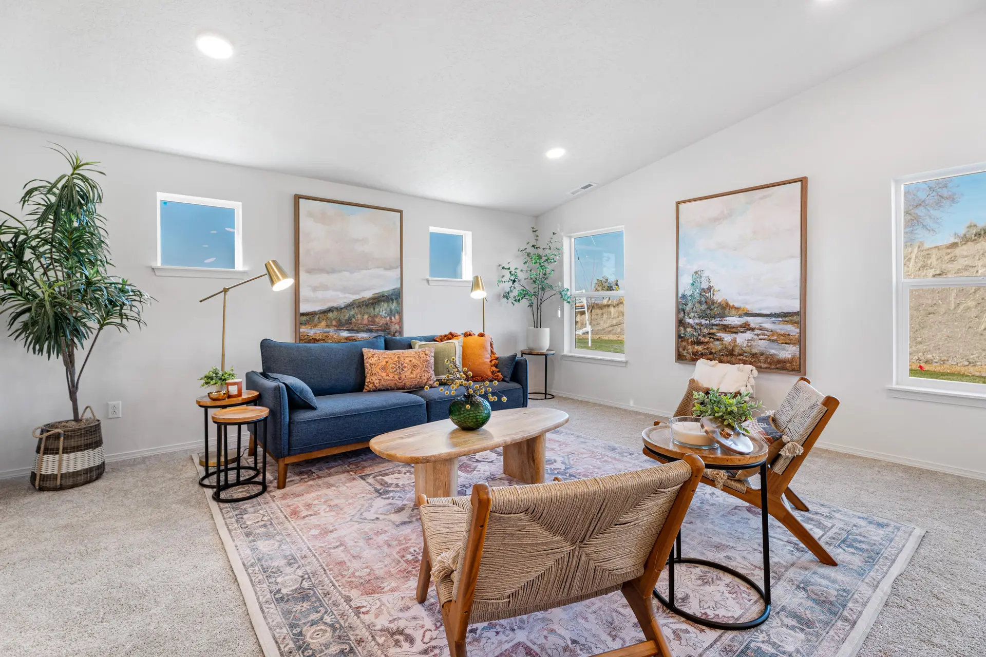 Modern Furnished 3 Bed, 2.5 Bath - Brand New & Move-In Ready - Photo 6